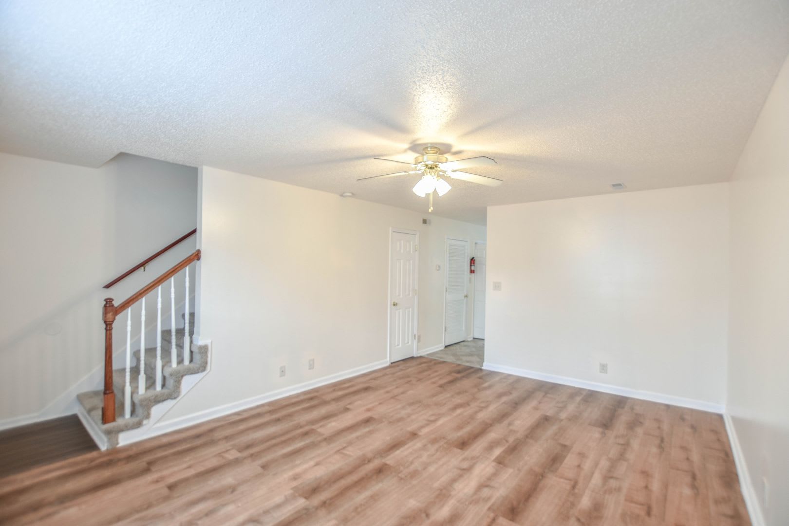 Pet Friendly Two Bedroom! – photo 3