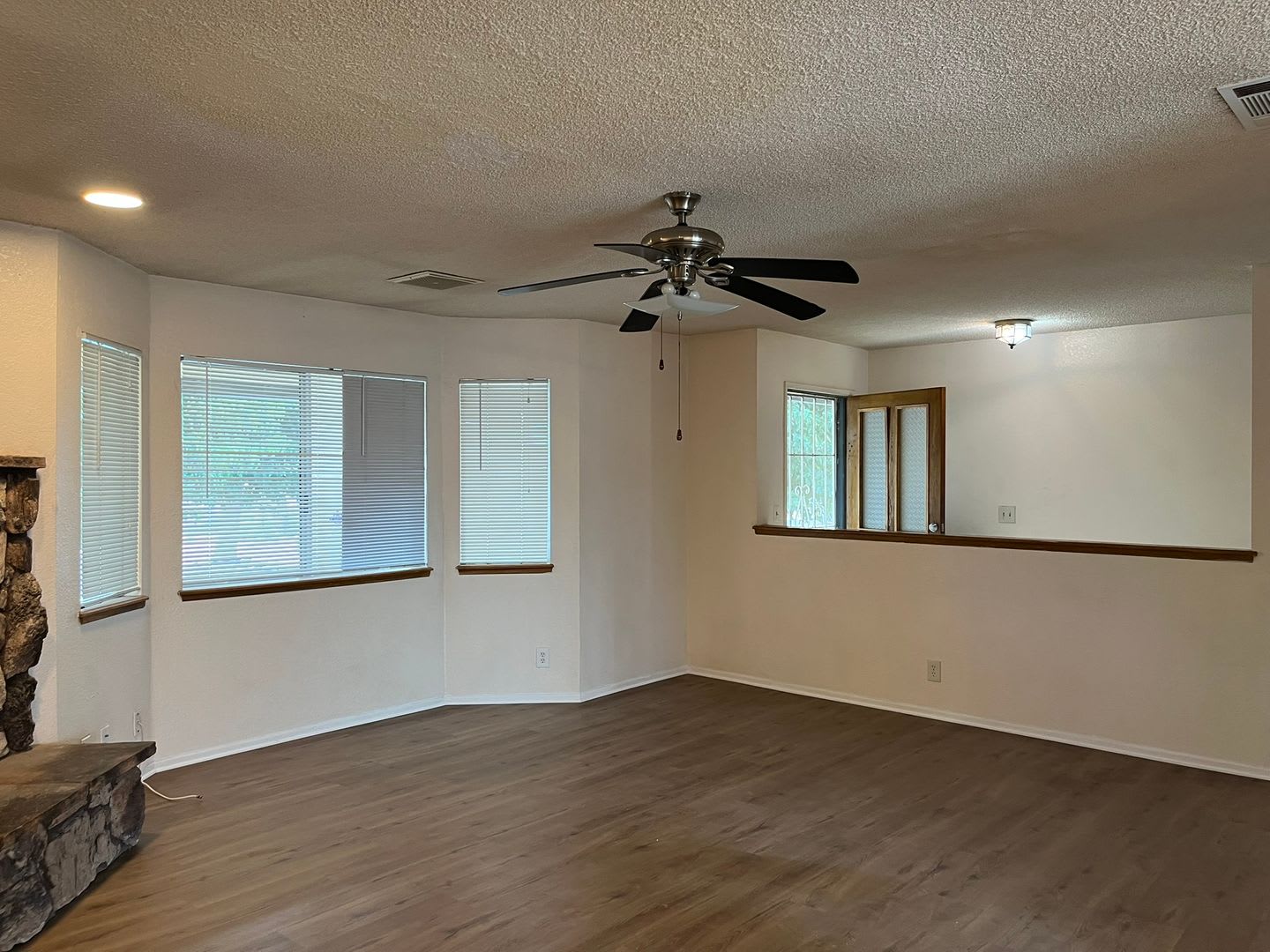 3 Bedroom 2 Bathroom Home In The City Of Victorville – photo 5