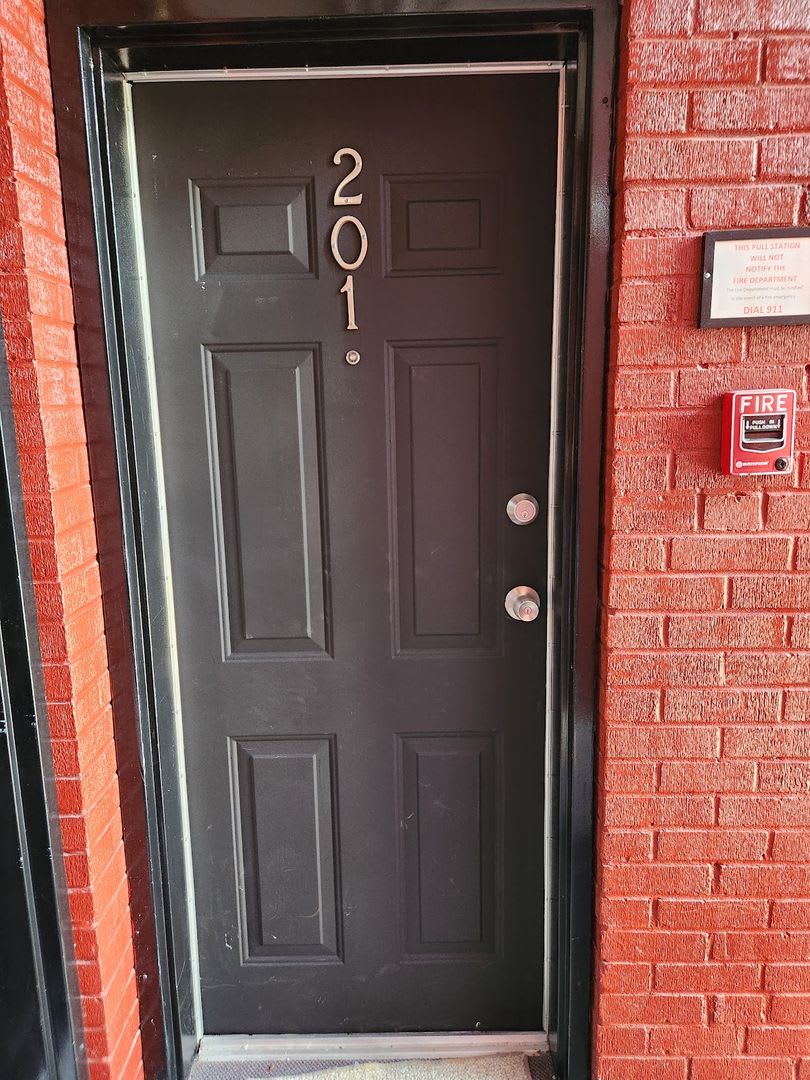 Sunny Deanwood 1 Bedroom – photo 2