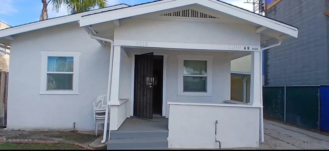 4319 Swift Ave – photo 1
