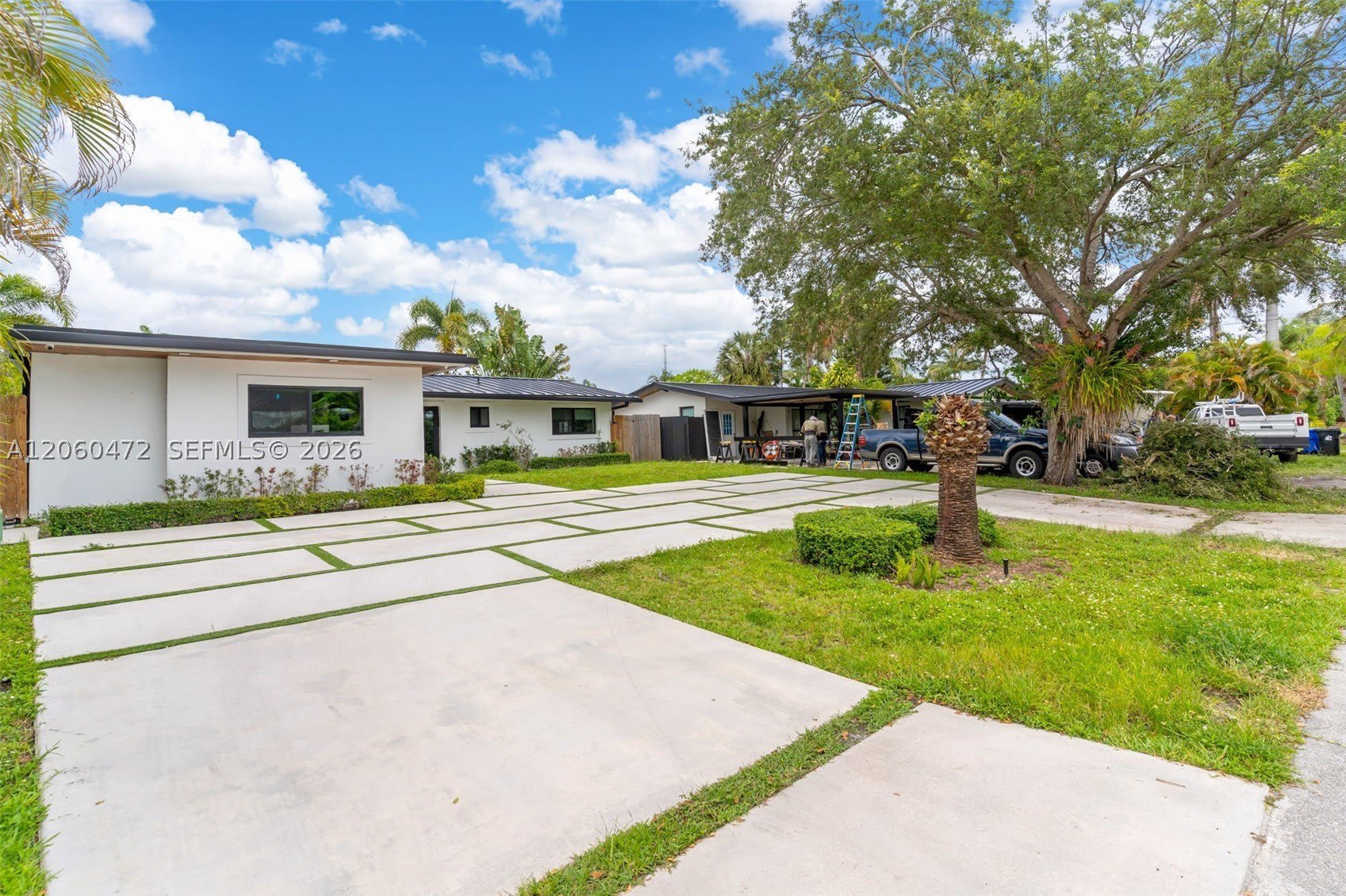 1713 SW 5th St – photo 3