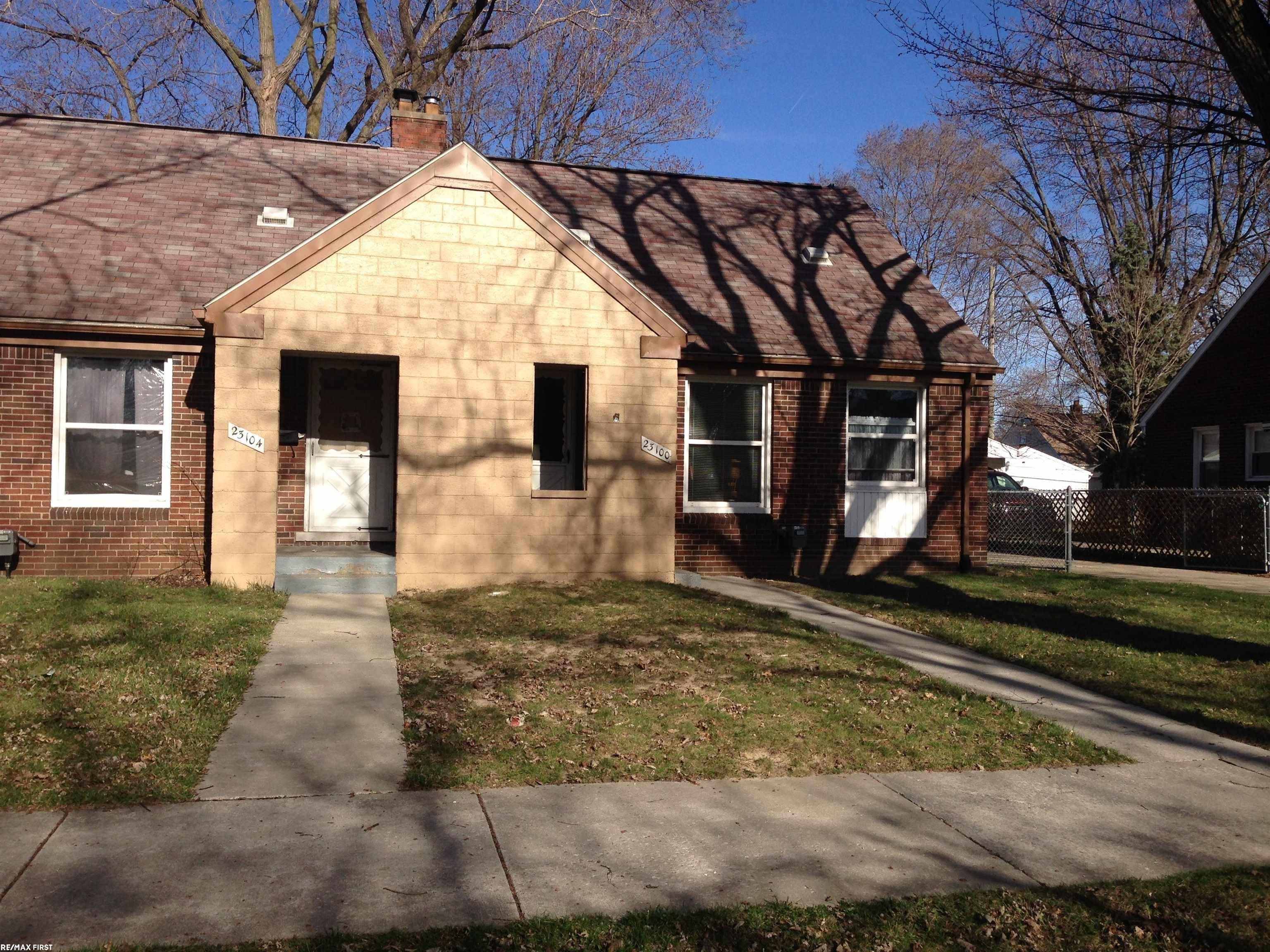 23104 Brittany Avenue – photo 2