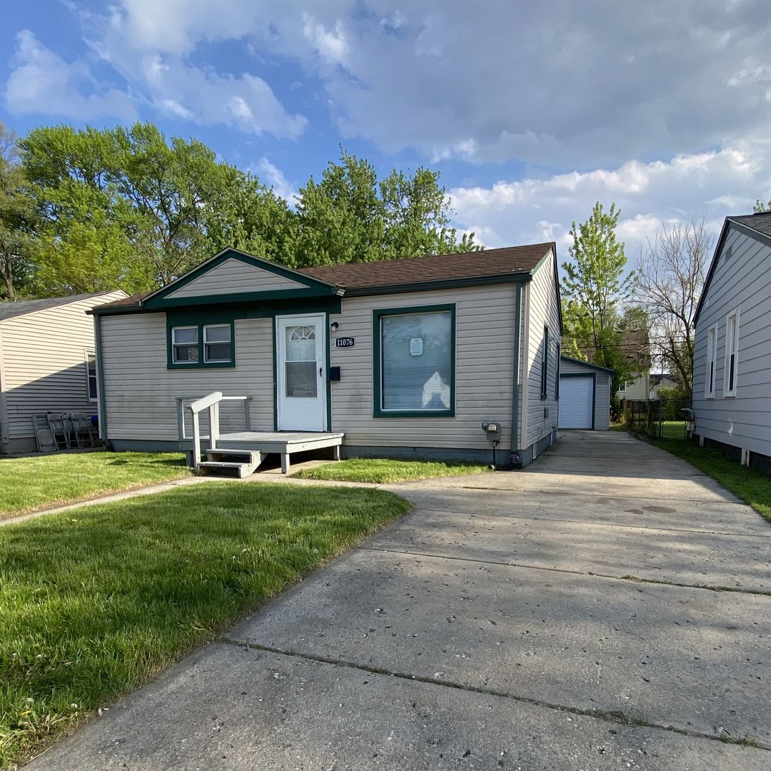 Bright 3-Bedroom Ranch for Lease in Warren – photo 2