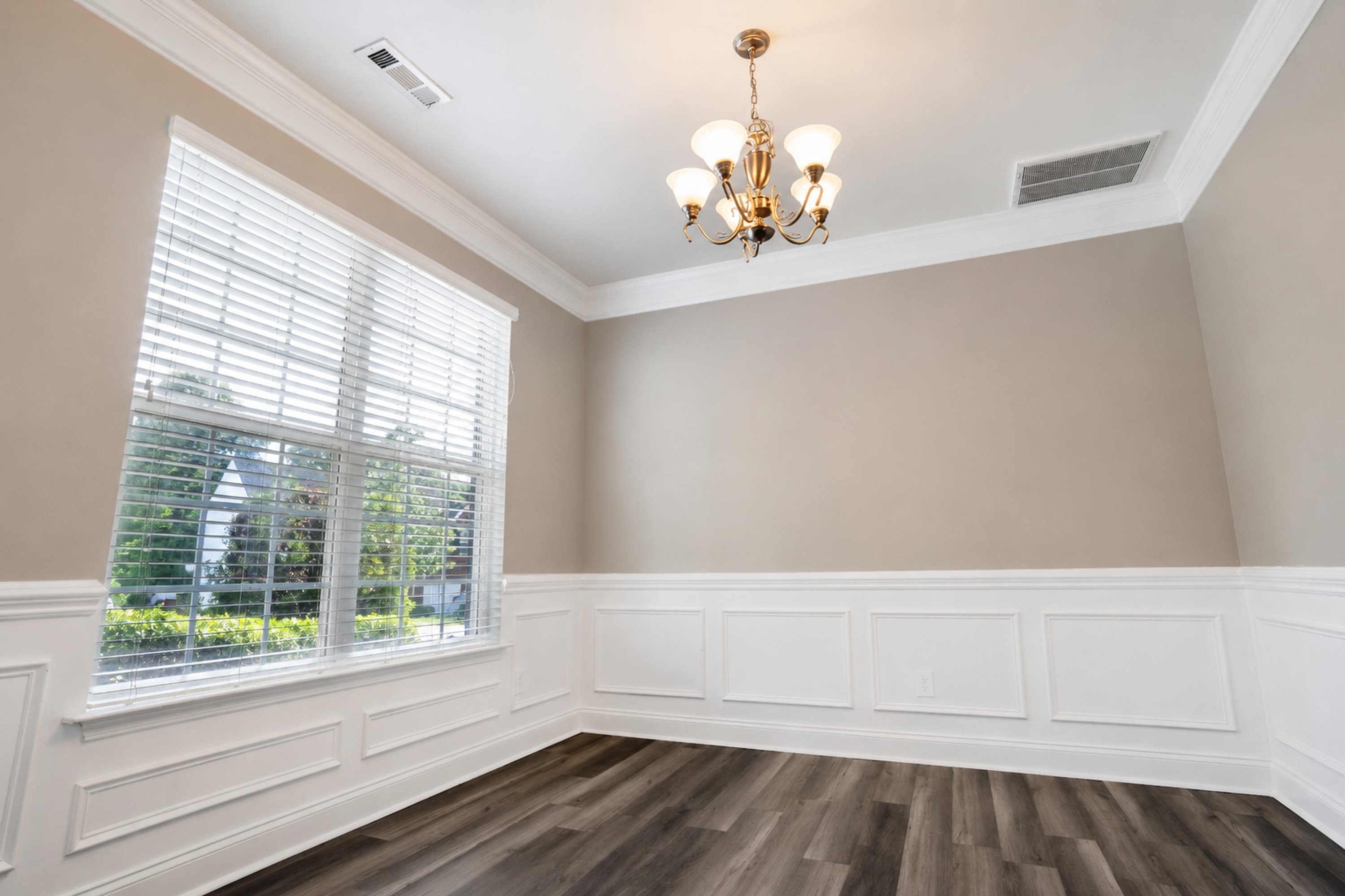 10132 Montrose Drive – photo 4
