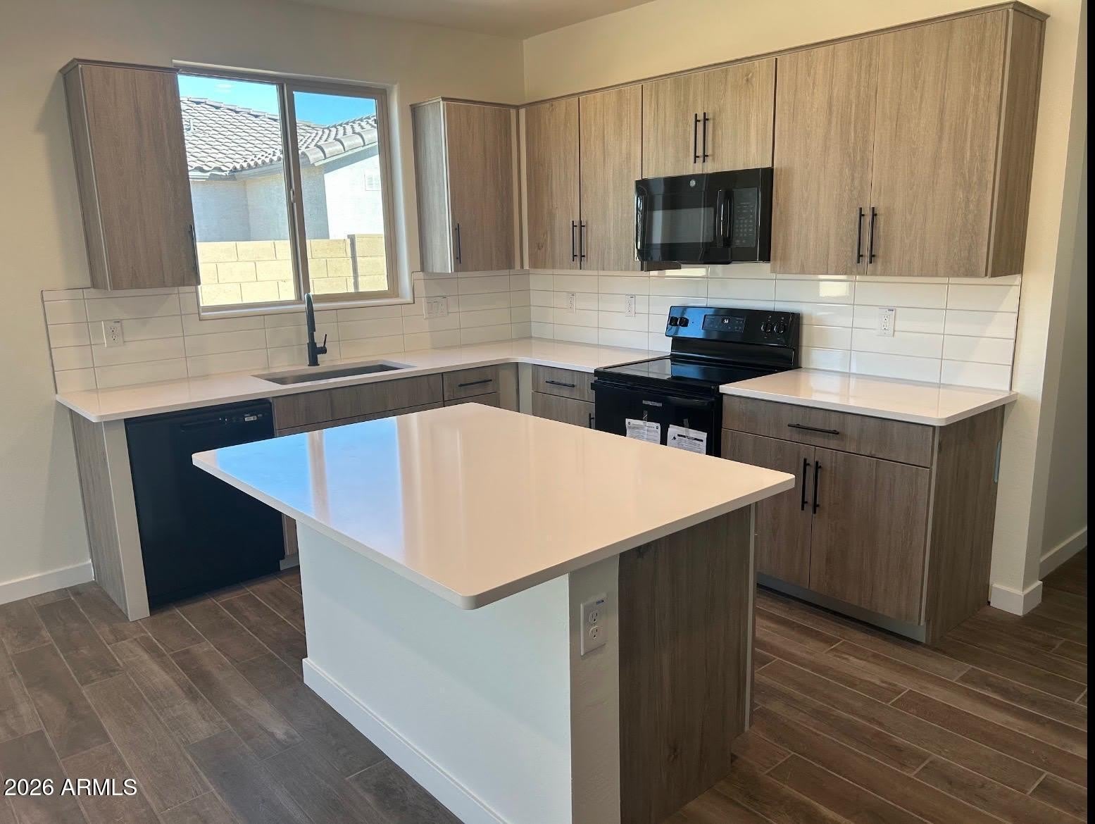 1626 E EVELYN Street – photo 1