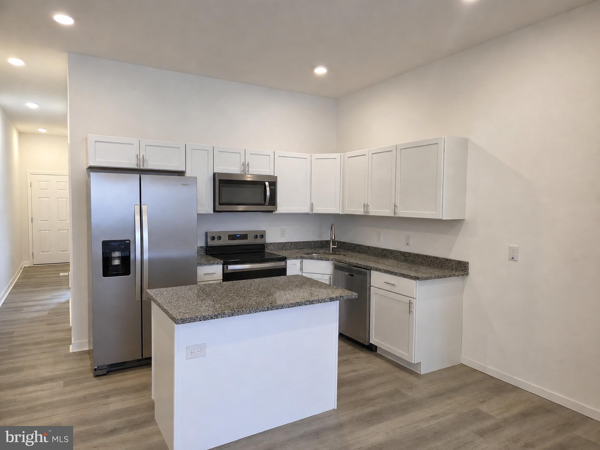 4031 PARK HEIGHTS Avenue – photo 4
