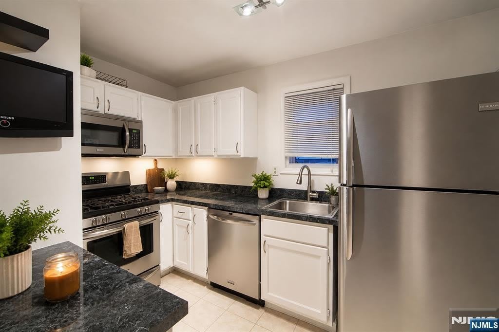 2 Cottage Place – photo 4