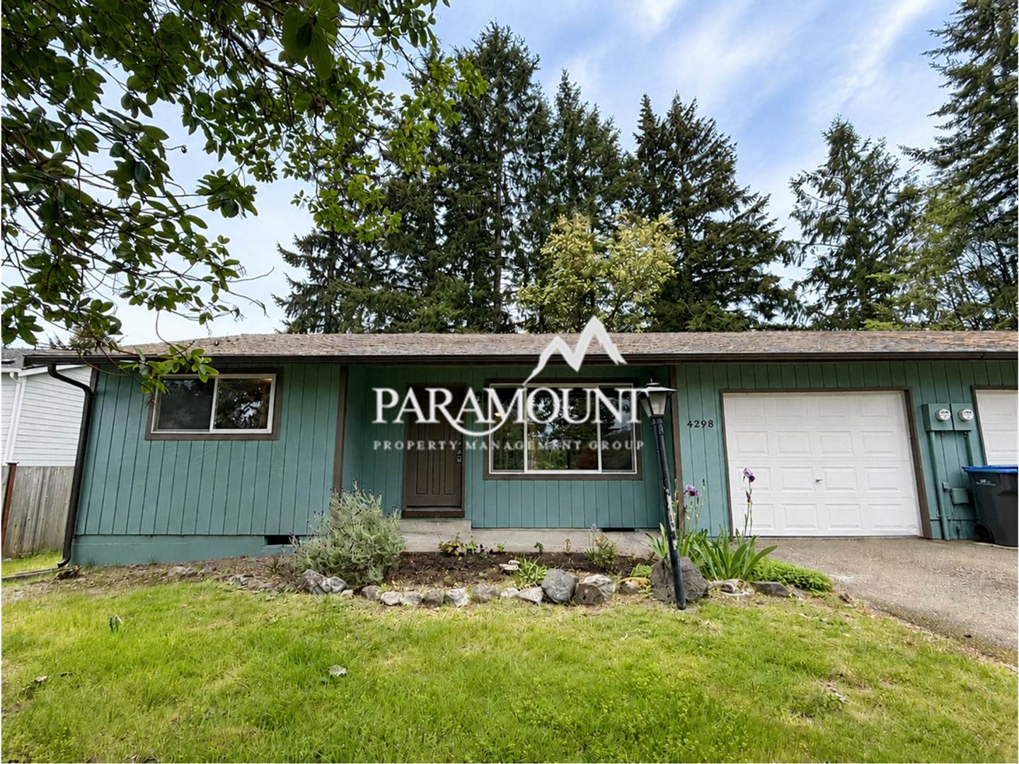 (Application Pending)Charming 2-Bedroom Duplex with Garage! – photo 1