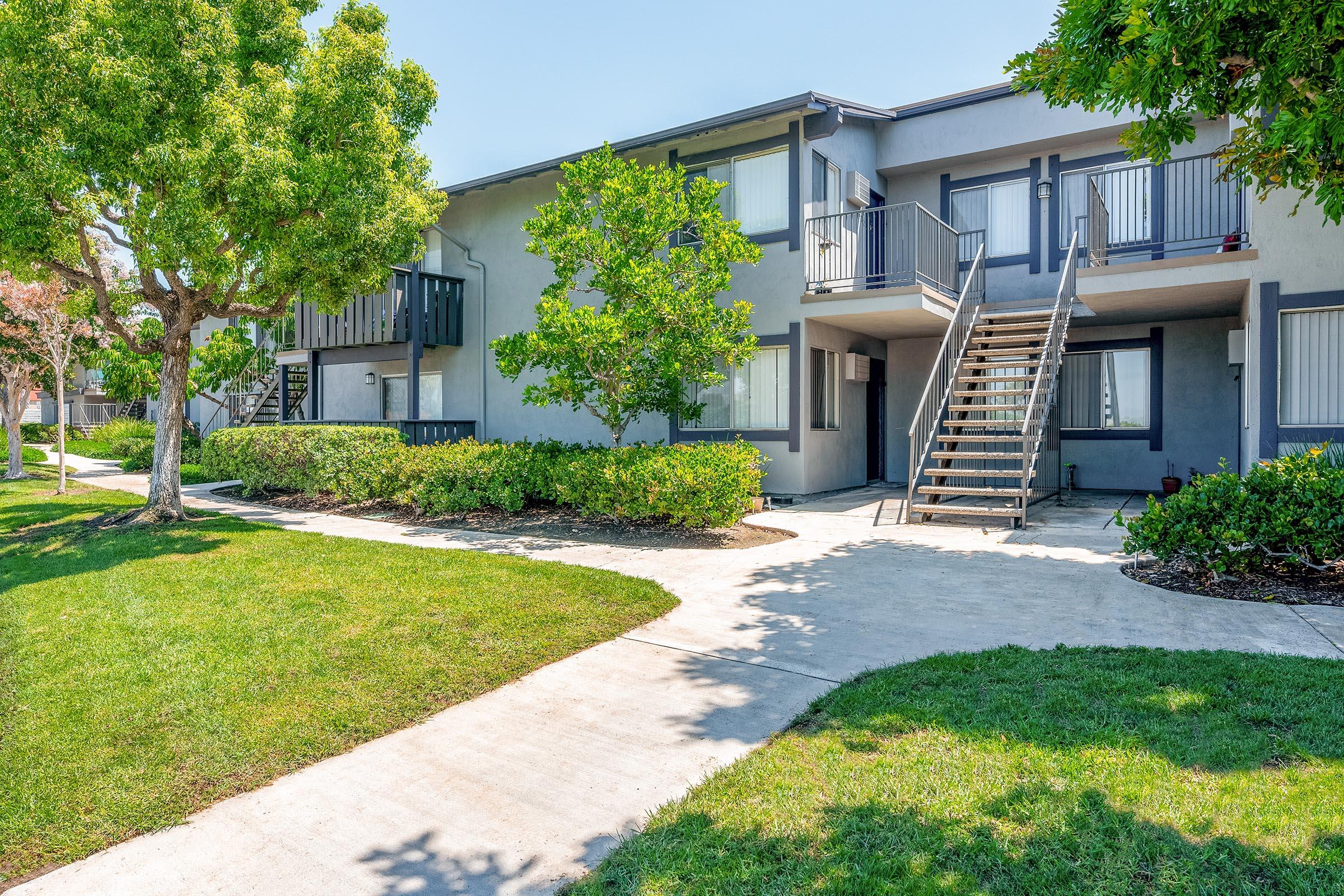 Five Coves Apartment Homes – photo 2