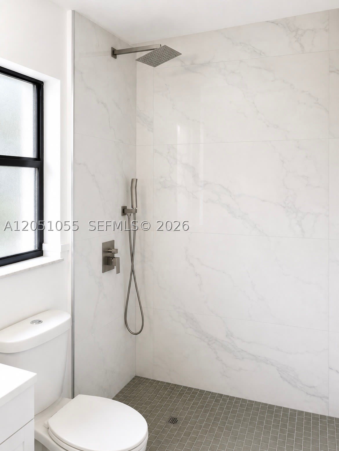 1010 NE 16th St – photo 3