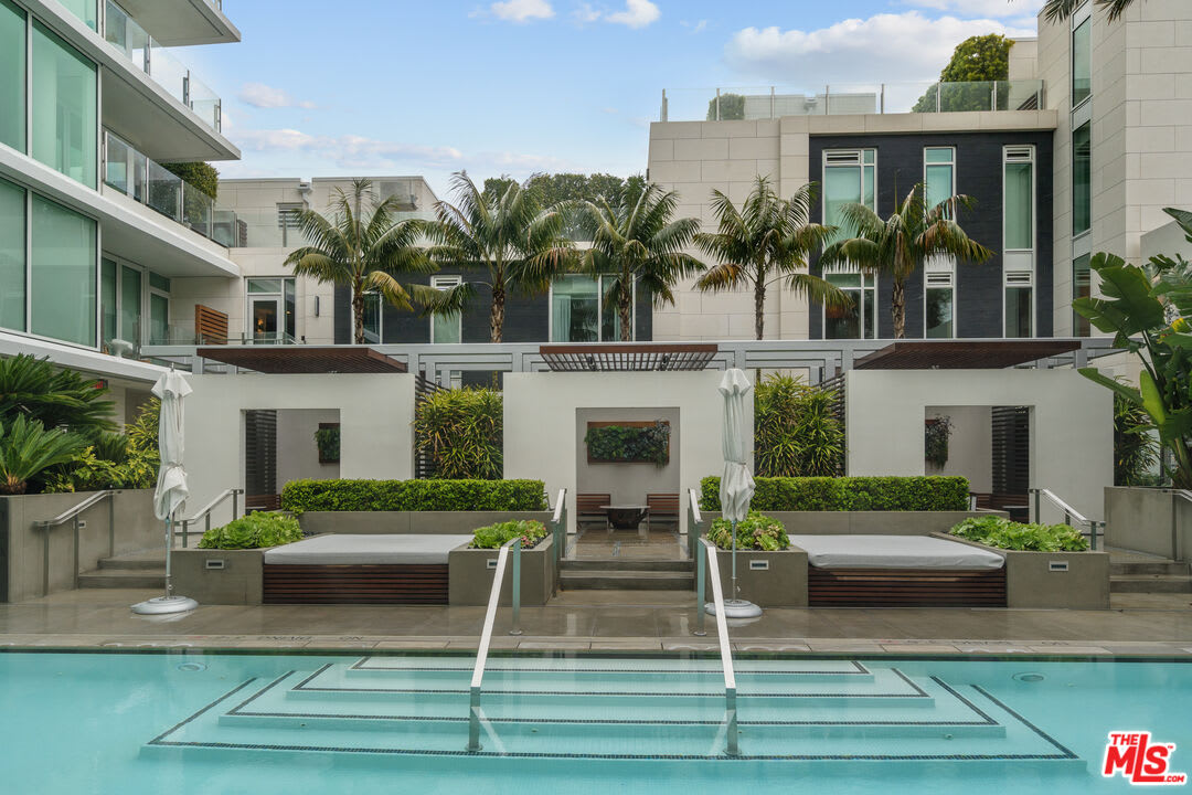 9000 West 3rd Street – photo 1