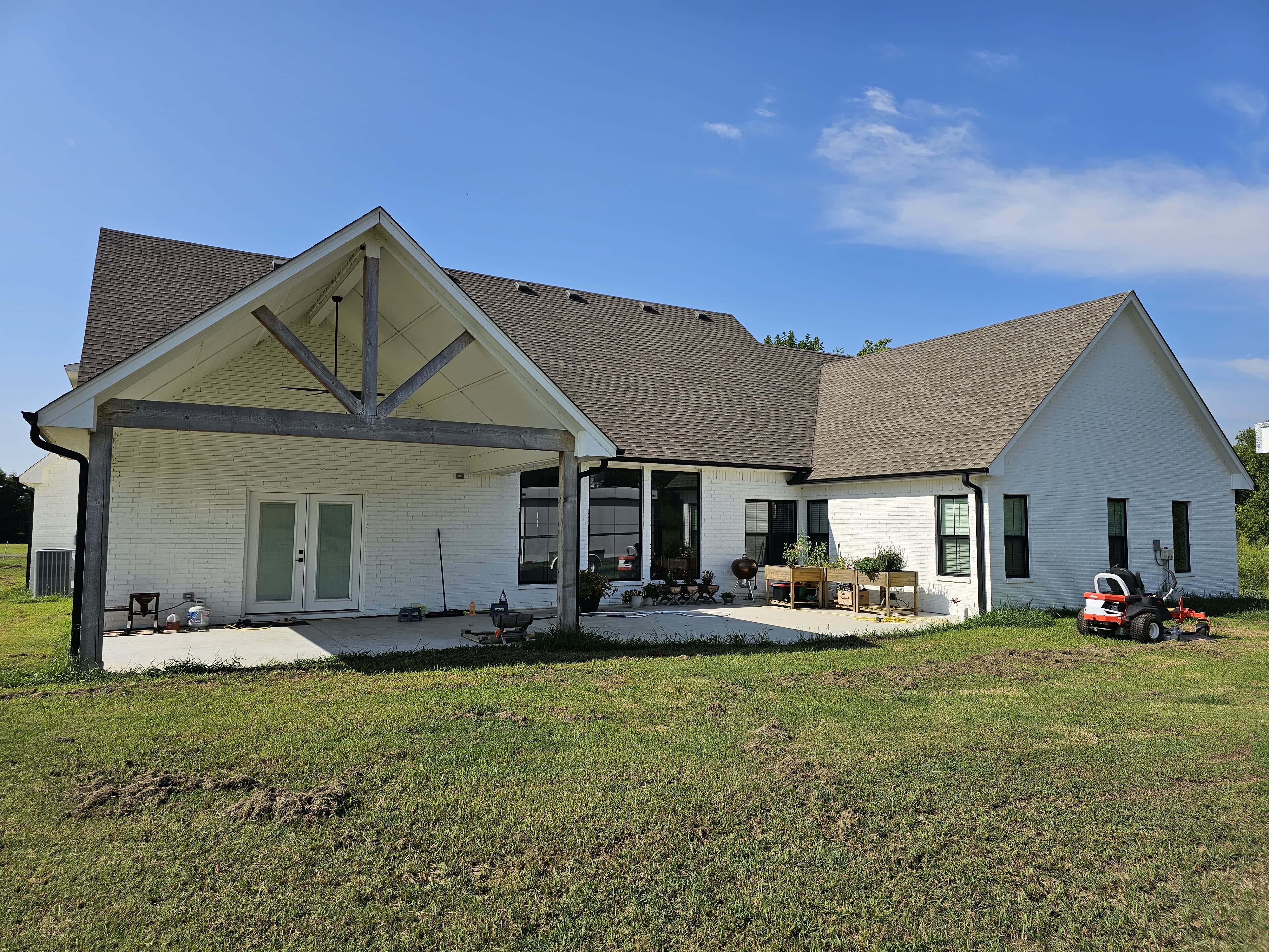 1482 Darlene Ln – photo 2