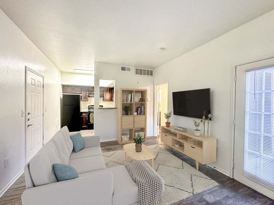 Sunrise Bluffs Apartment Homes – photo 1