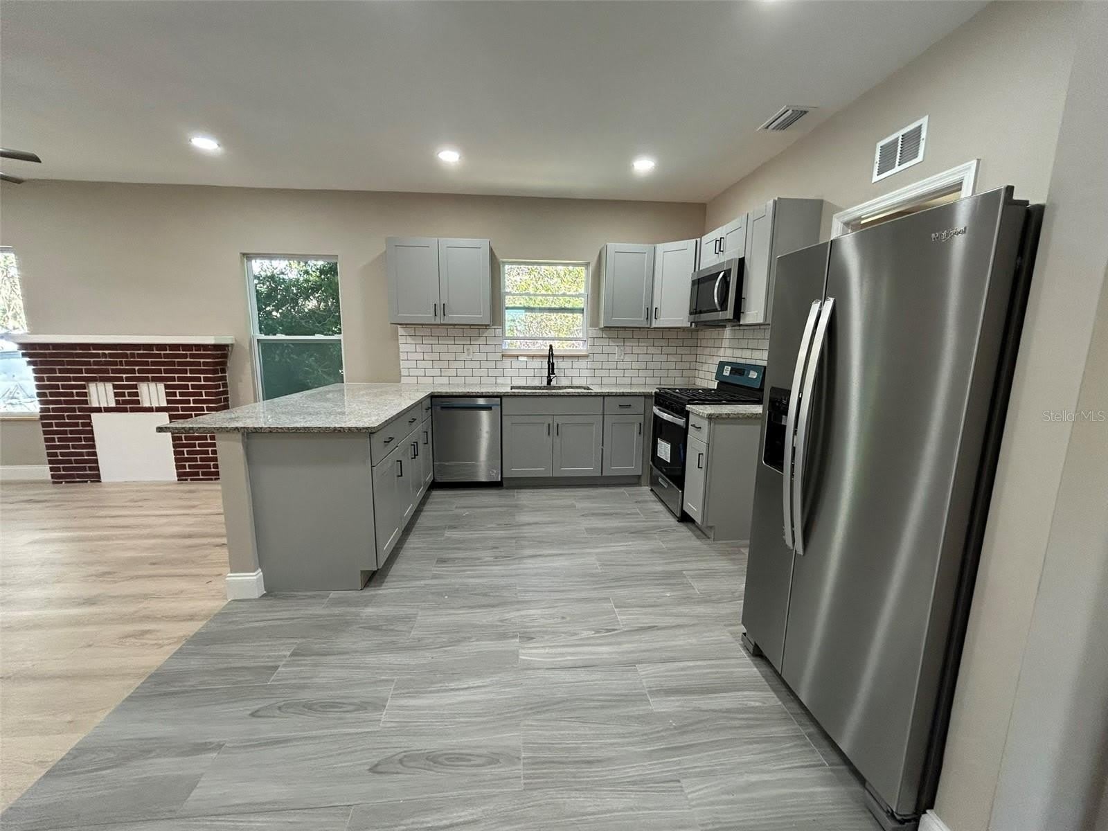 1218 13TH Avenue S – photo 3