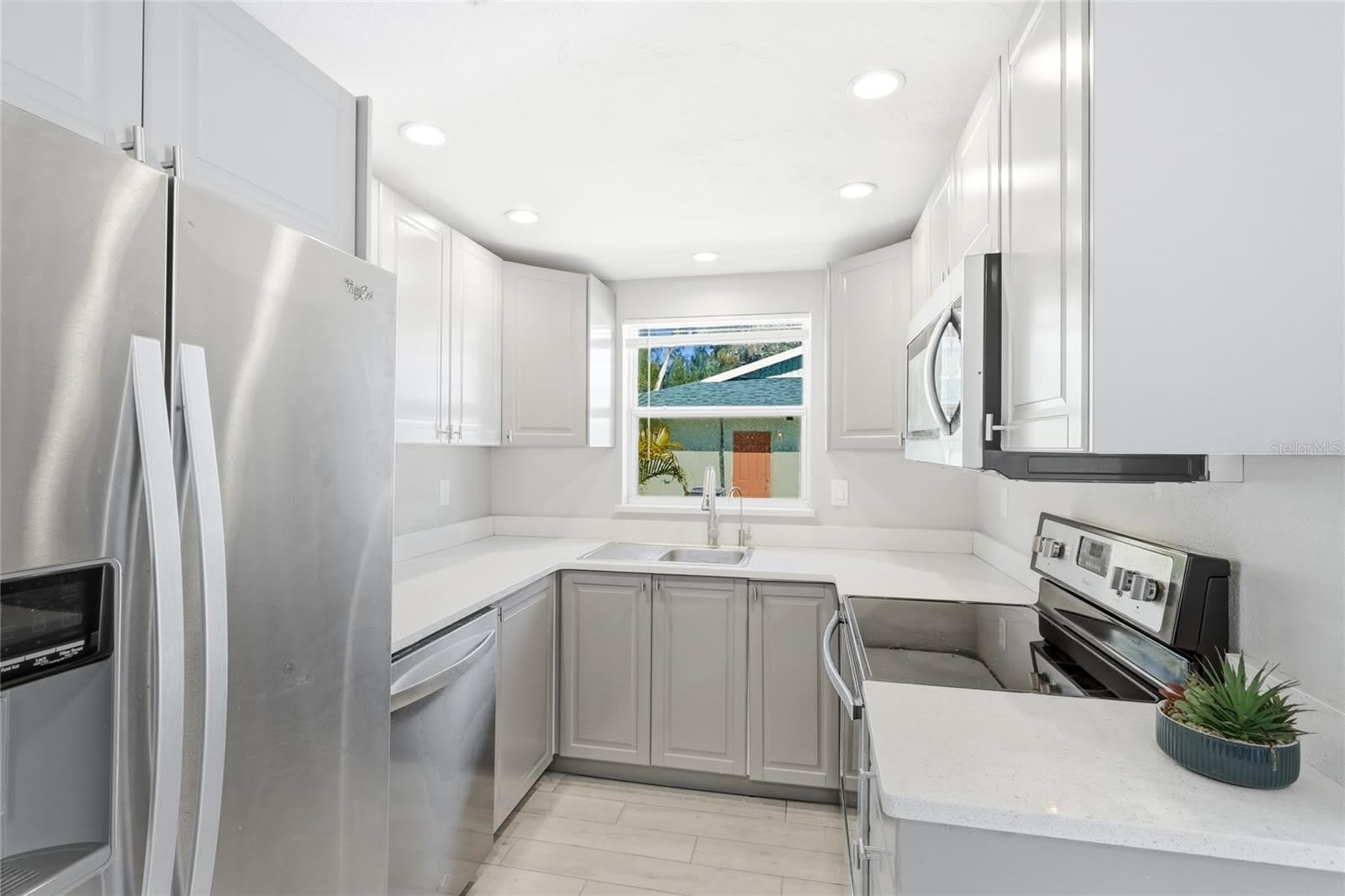 5320 MOELLER Avenue – photo 5