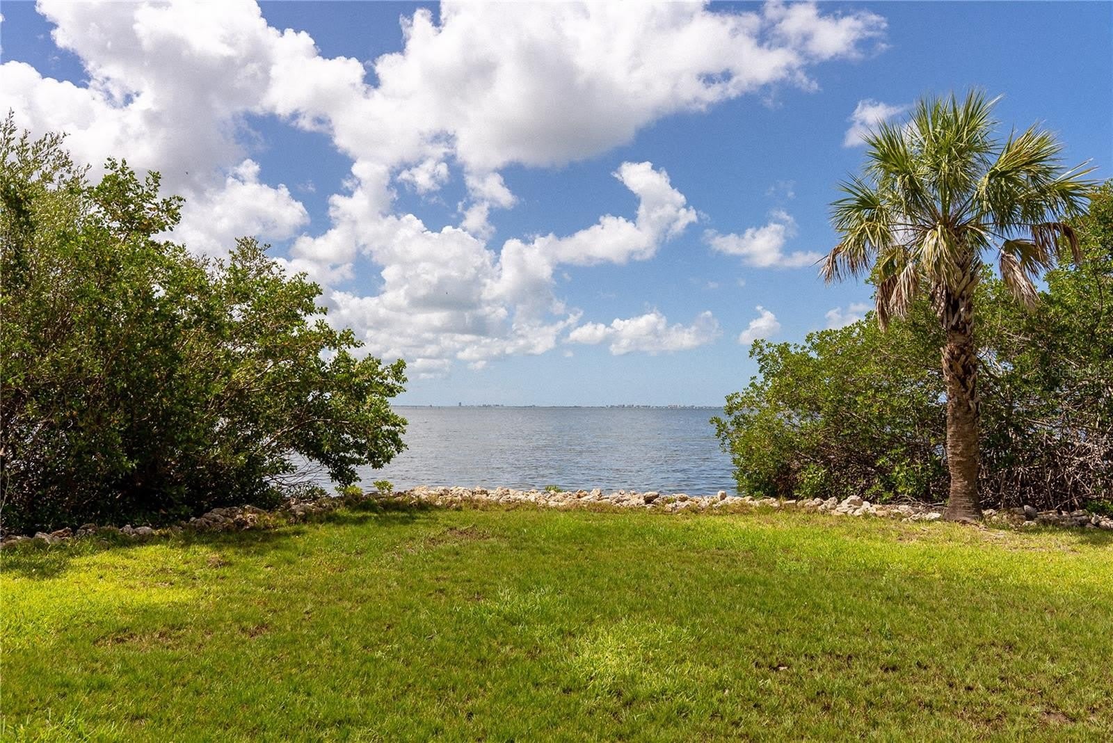 2424 BAY Drive – photo 3