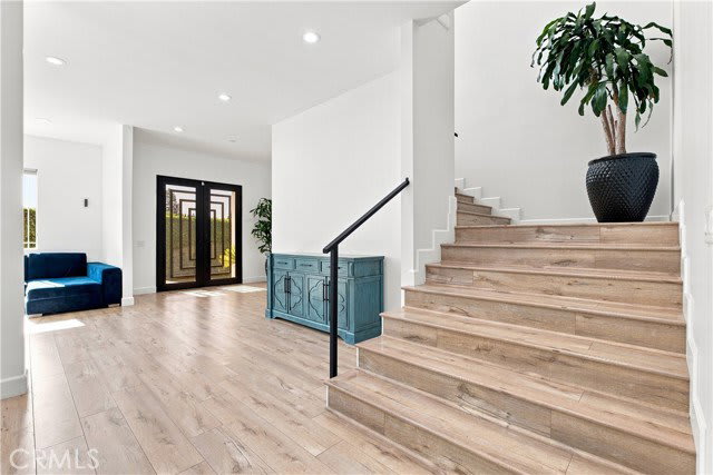 6926 Chimineas Avenue – photo 4