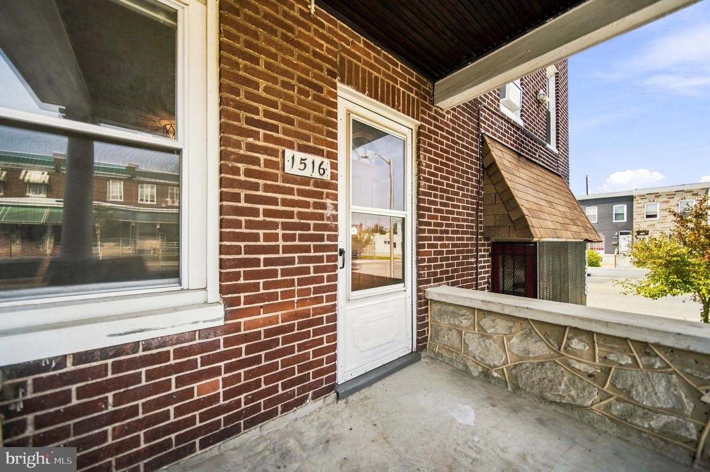 1516 N LUZERNE AVE – photo 3