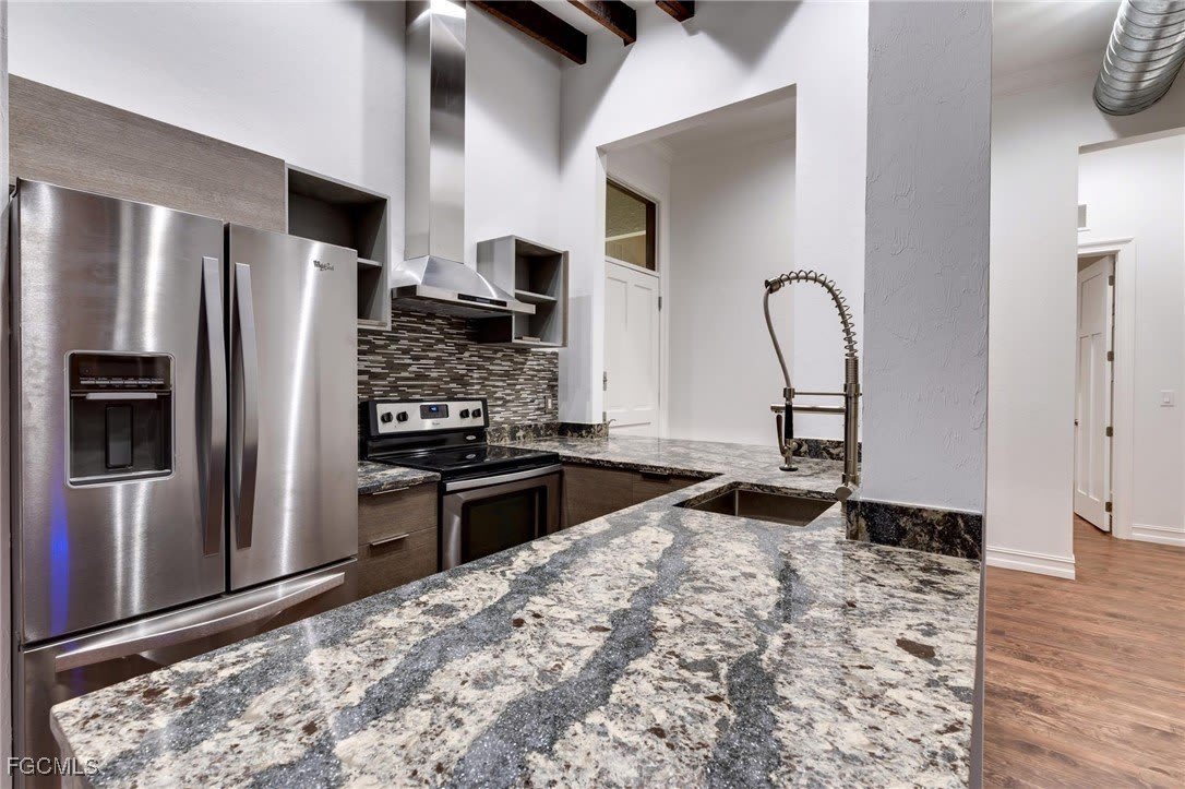 2278 1St Street – photo 4