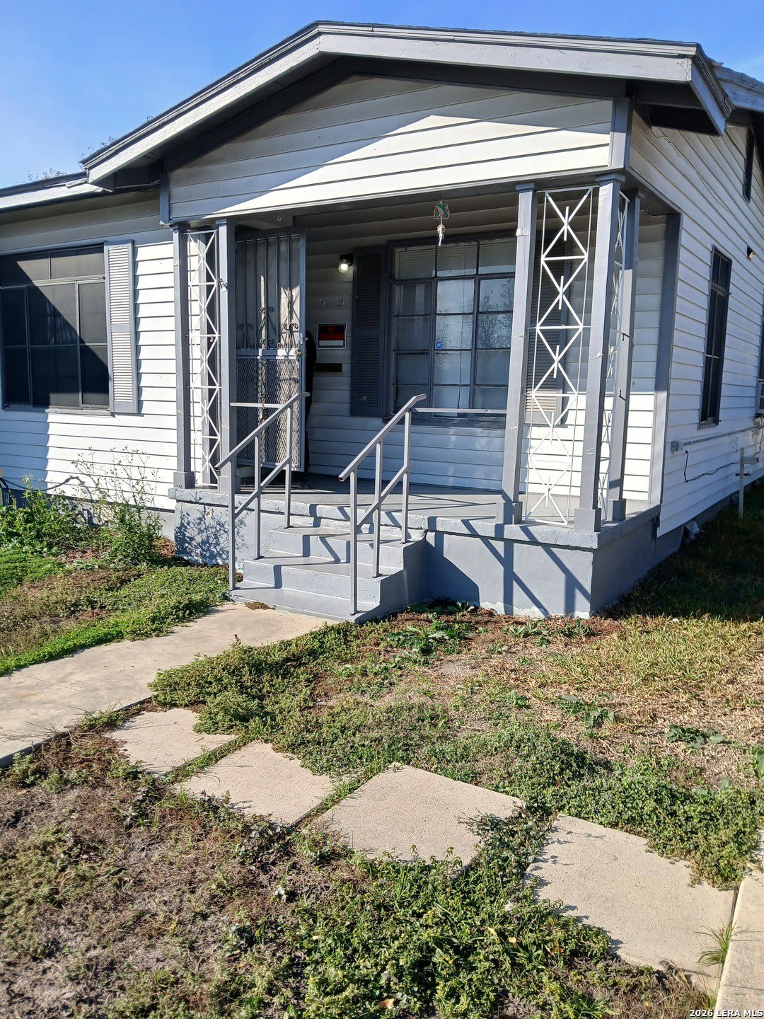 215 EDNA AVE – photo 2