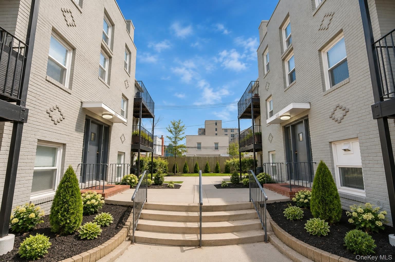 248 E Broadway – photo 2