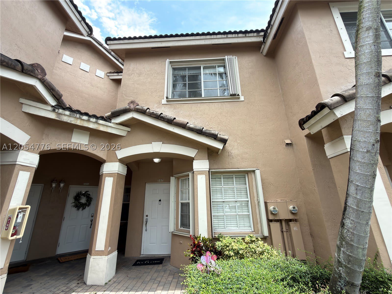 5707 NW 114th Ct – photo 2