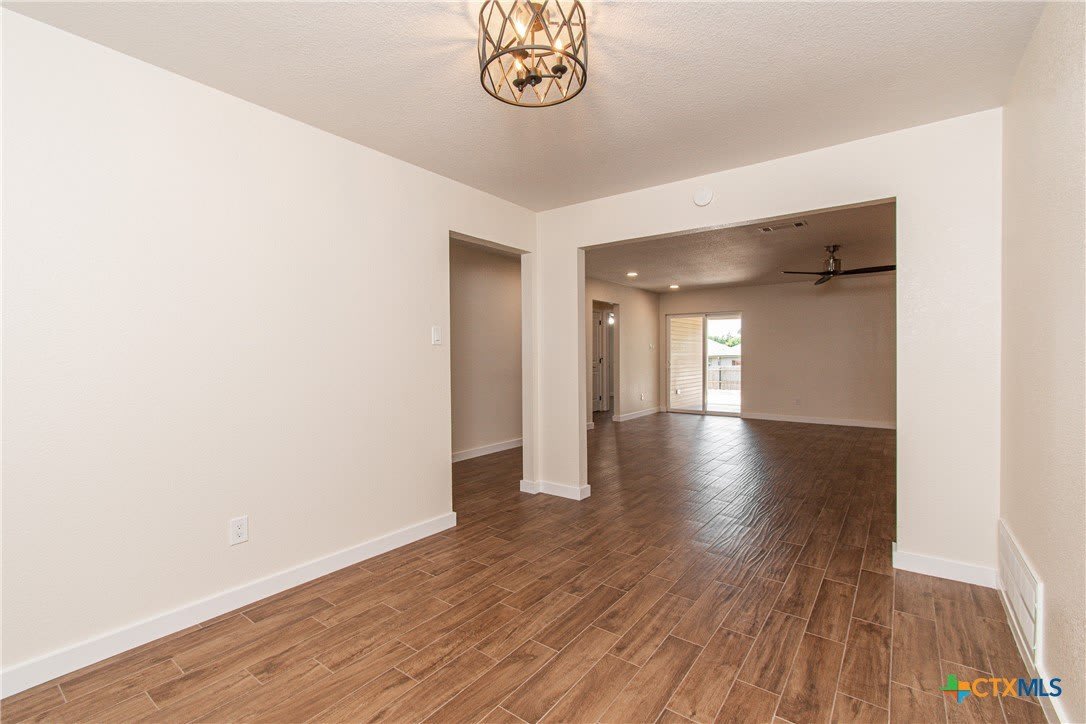 304 Timber Ridge Drive – photo 4