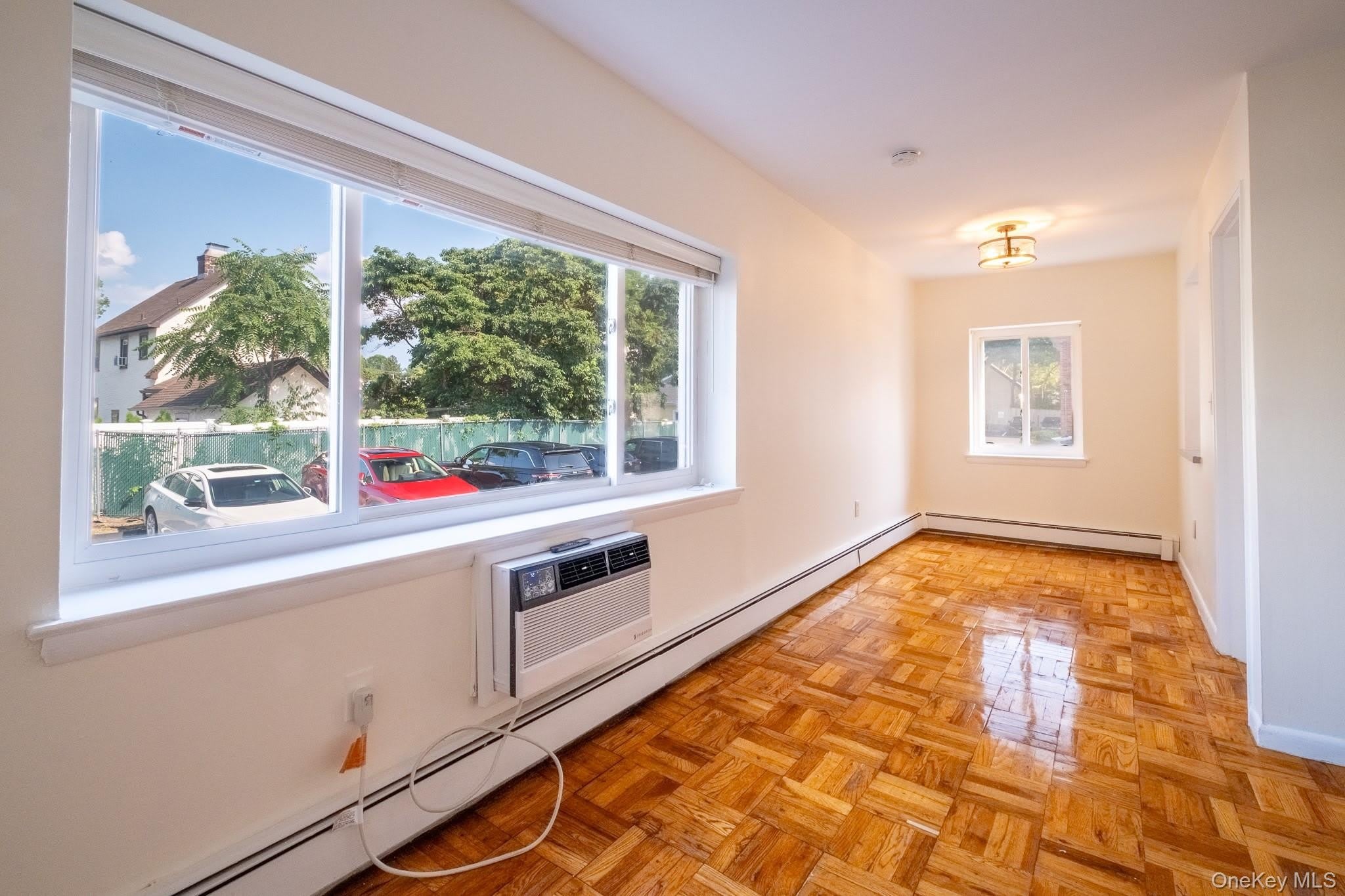 838 Pelhamdale Avenue – photo 5