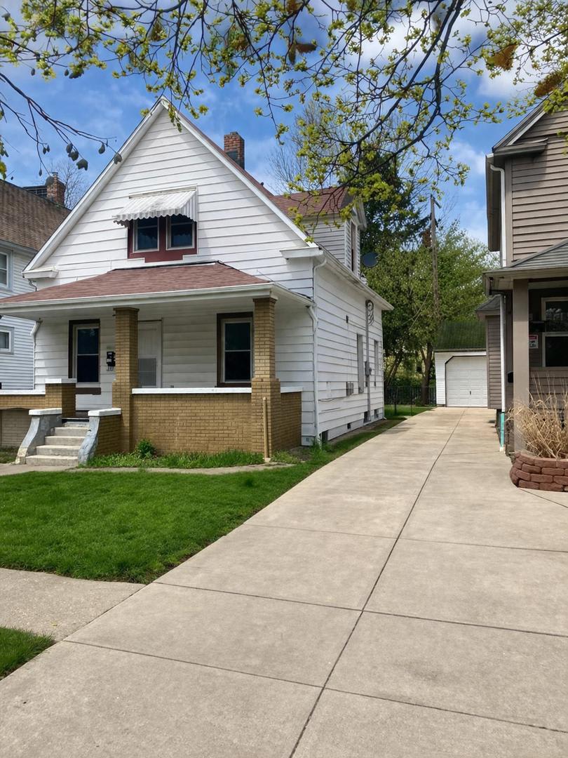 2219 W 103rd St – photo 2