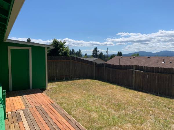3329 Ward Avenue – photo 4