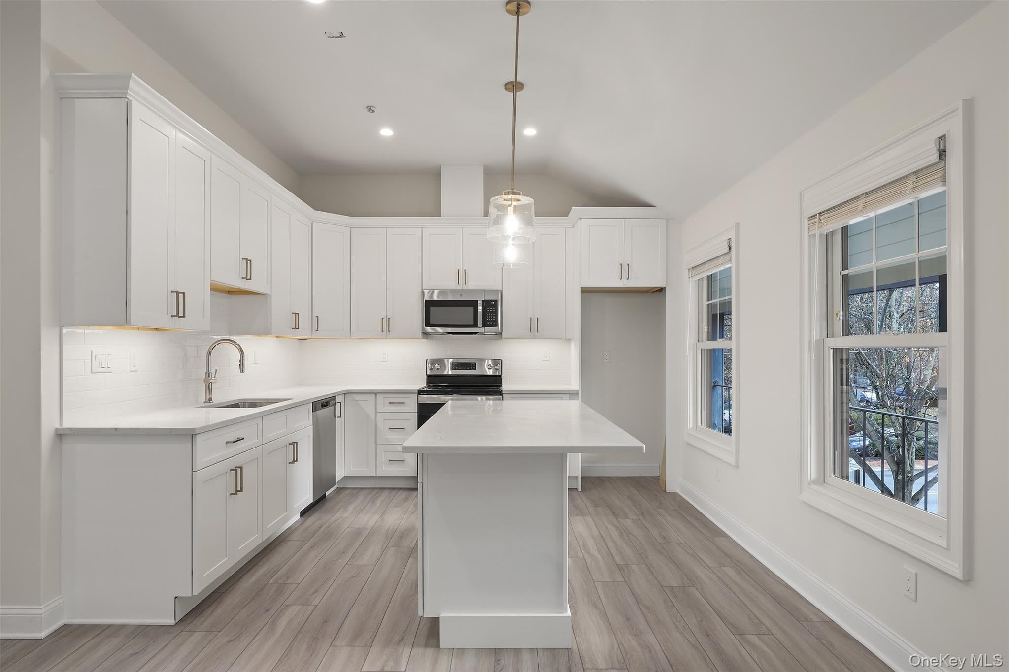 225 Katonah Avenue – photo 2