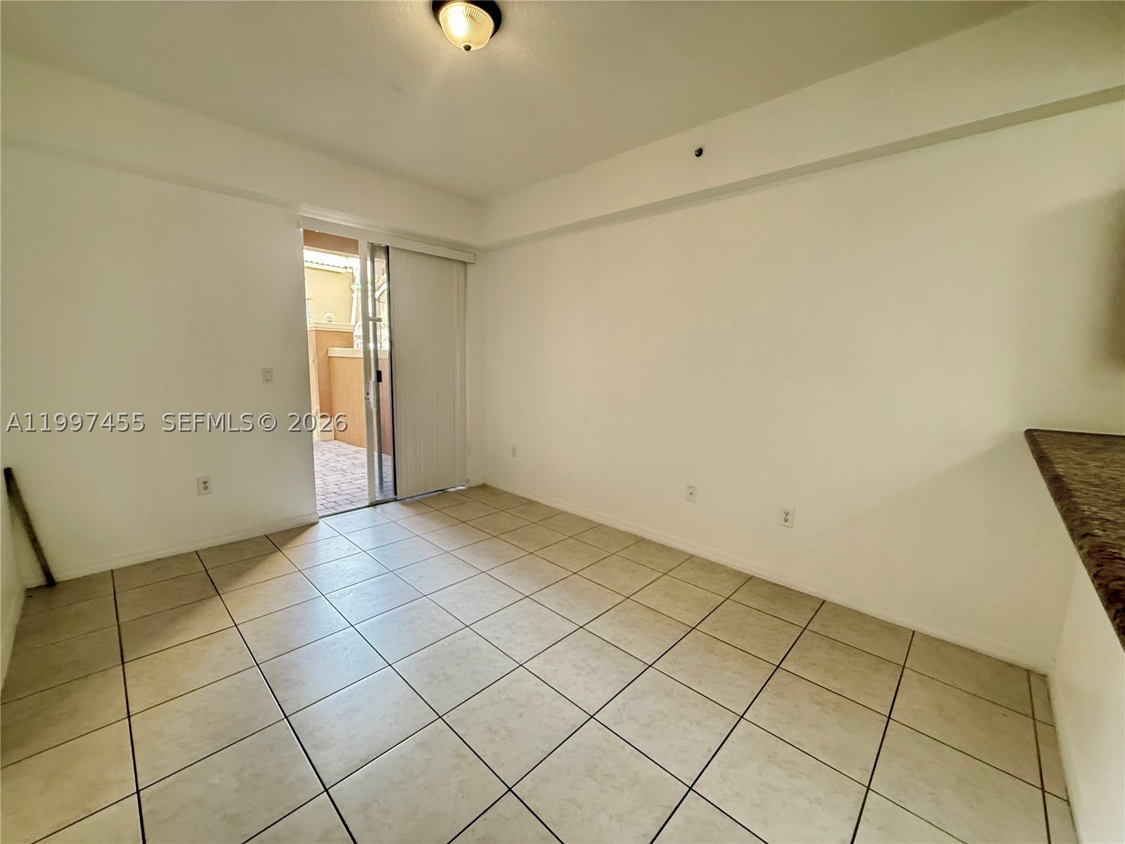 962 SW 143rd Ave – photo 5
