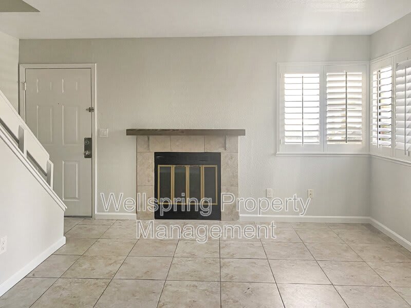 1529 Pyrenees Ave – photo 2