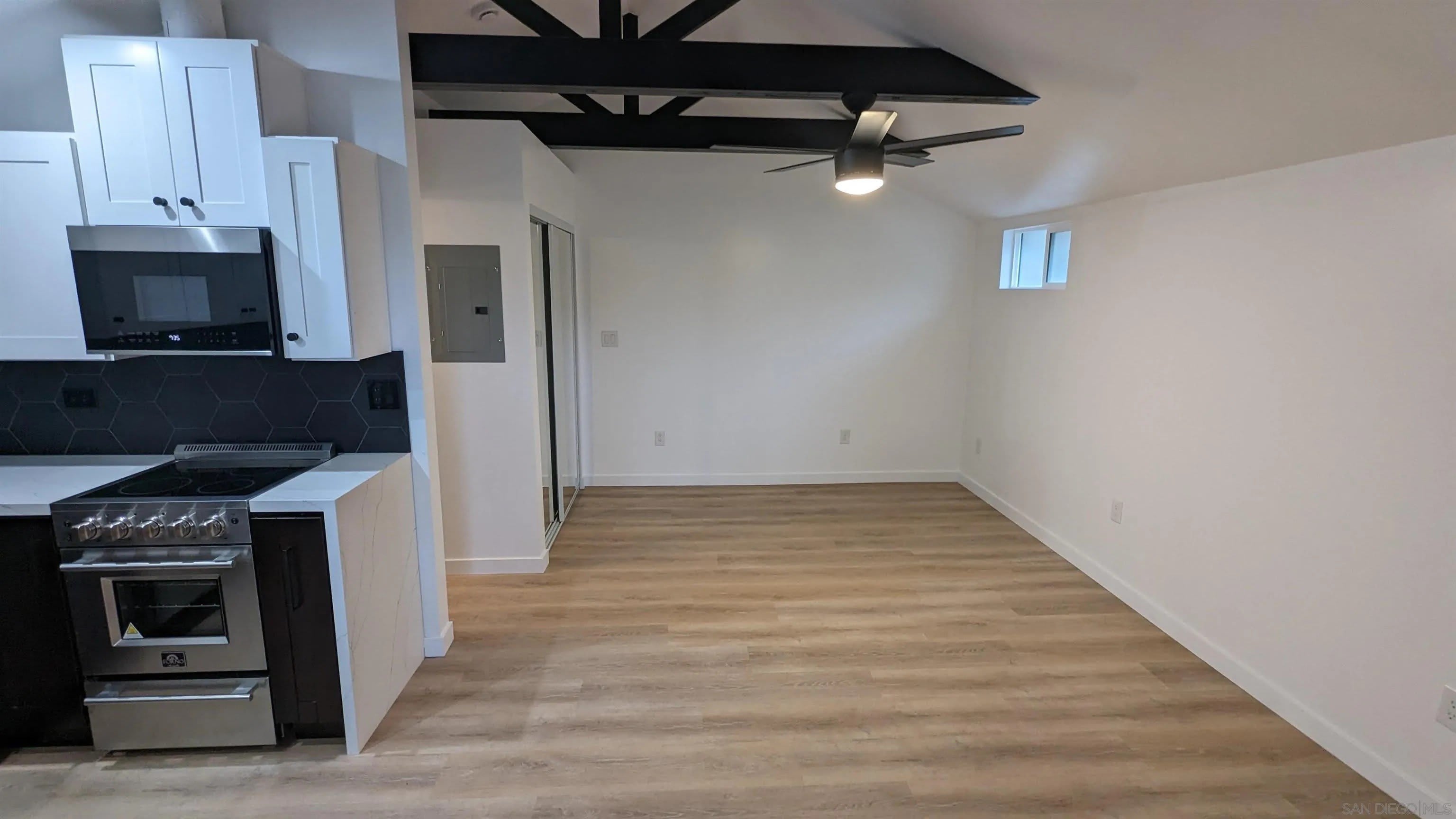 530 Glover Ave Unit A – photo 5