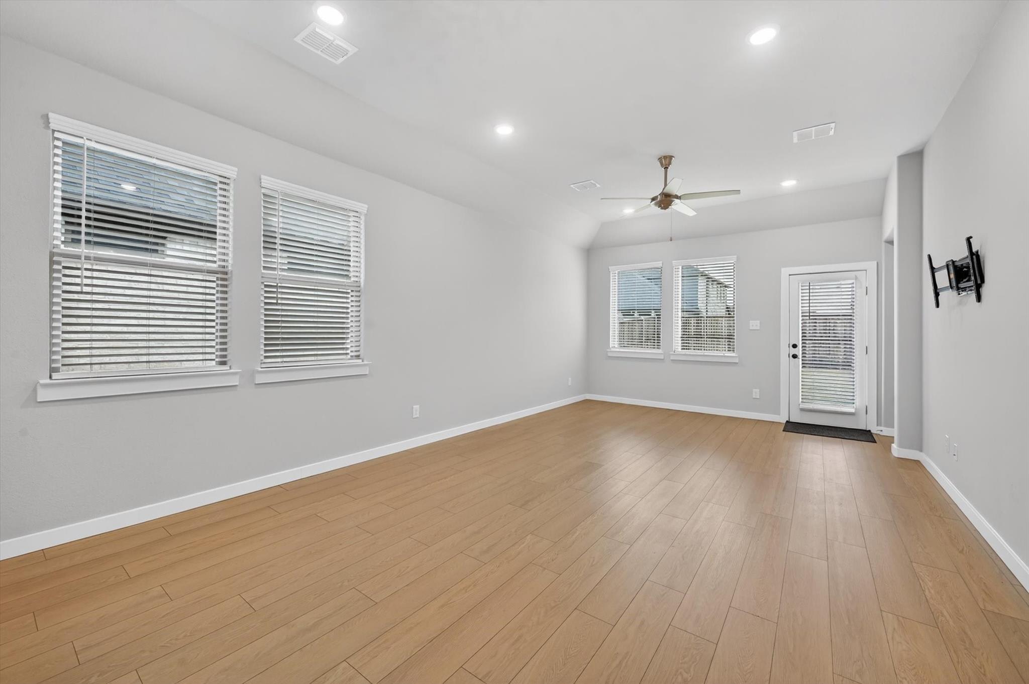 222 Goosewood Drive – photo 4