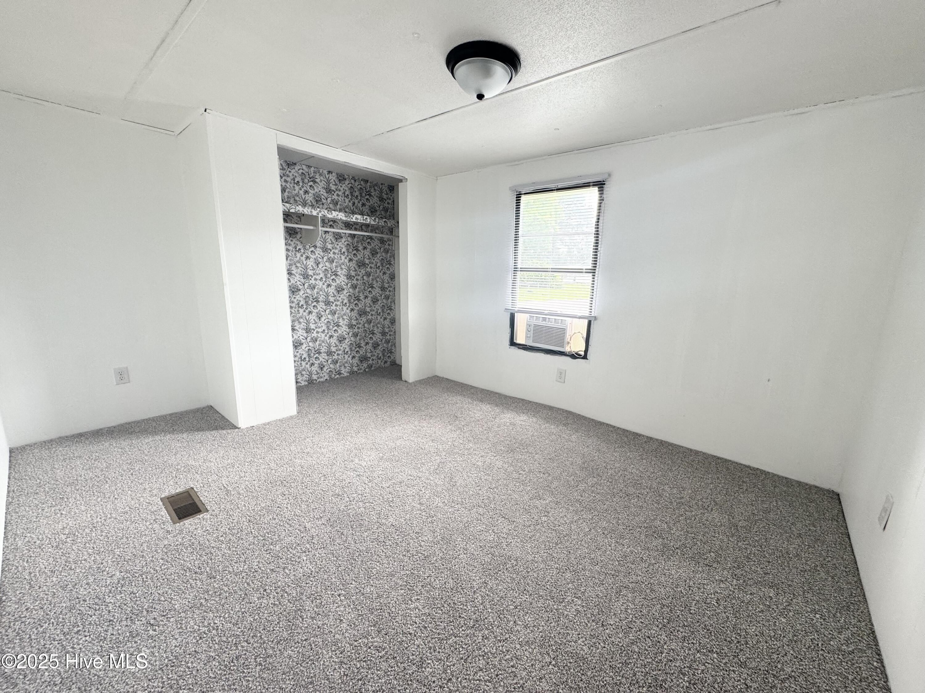 202 Bud Street – photo 3