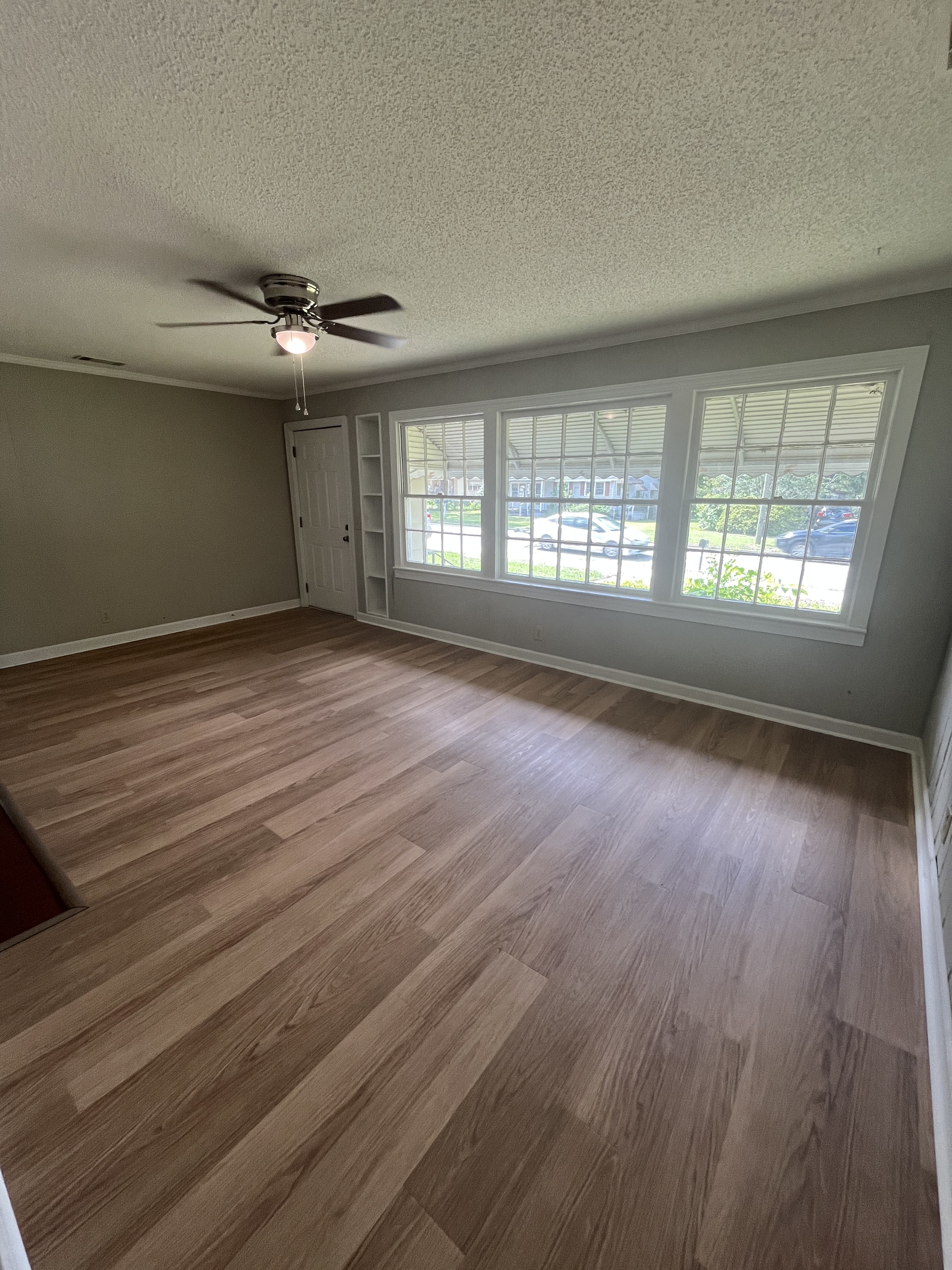 333 E Main St – photo 3