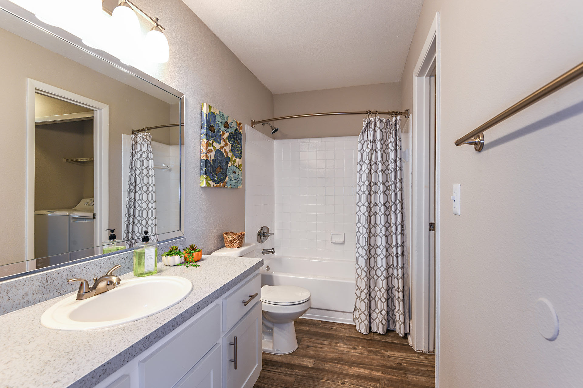 Fourteen01 Apartments – photo 3