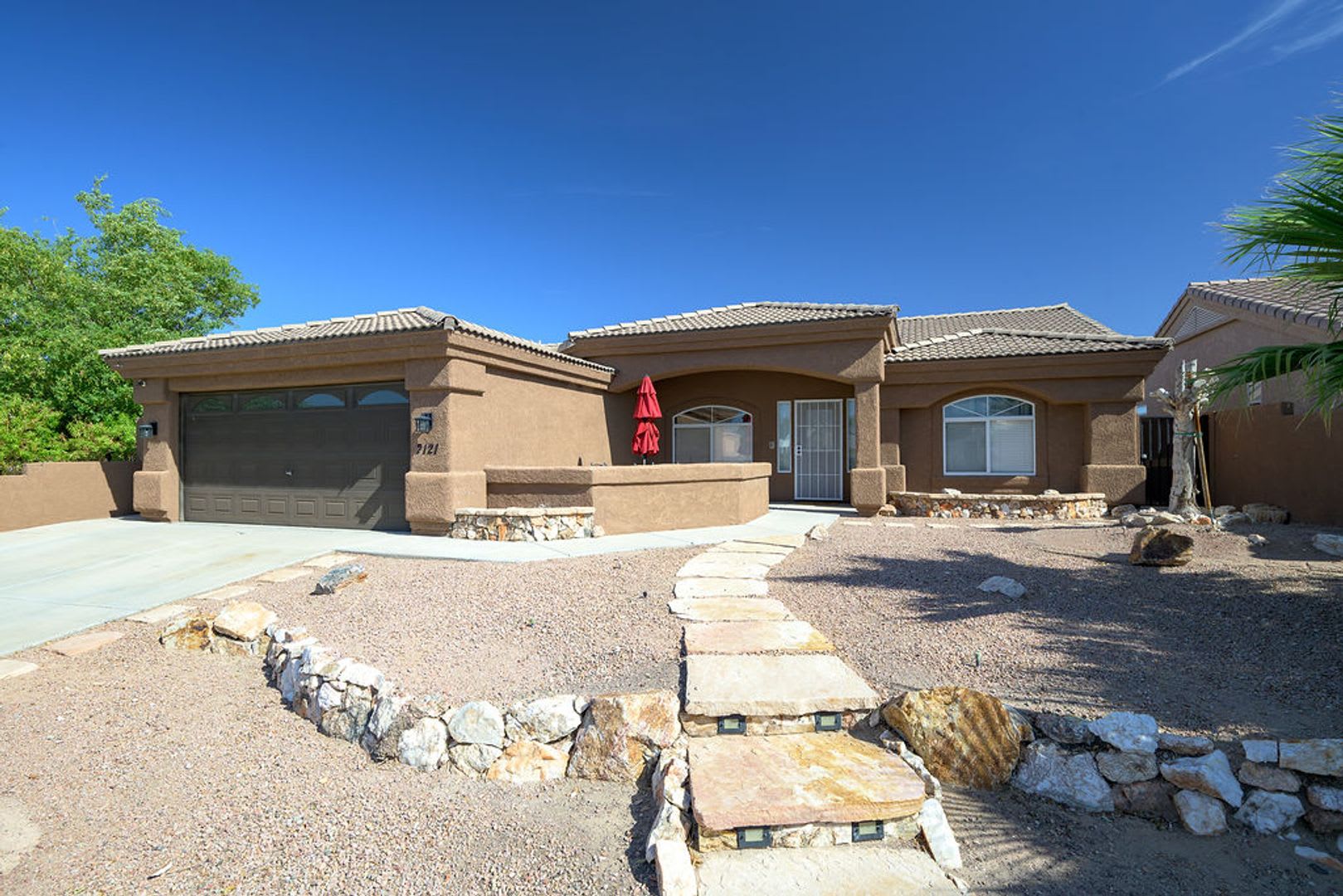 Beautiful Desert Lakes Home With Amazing Golf Course Views – photo 3
