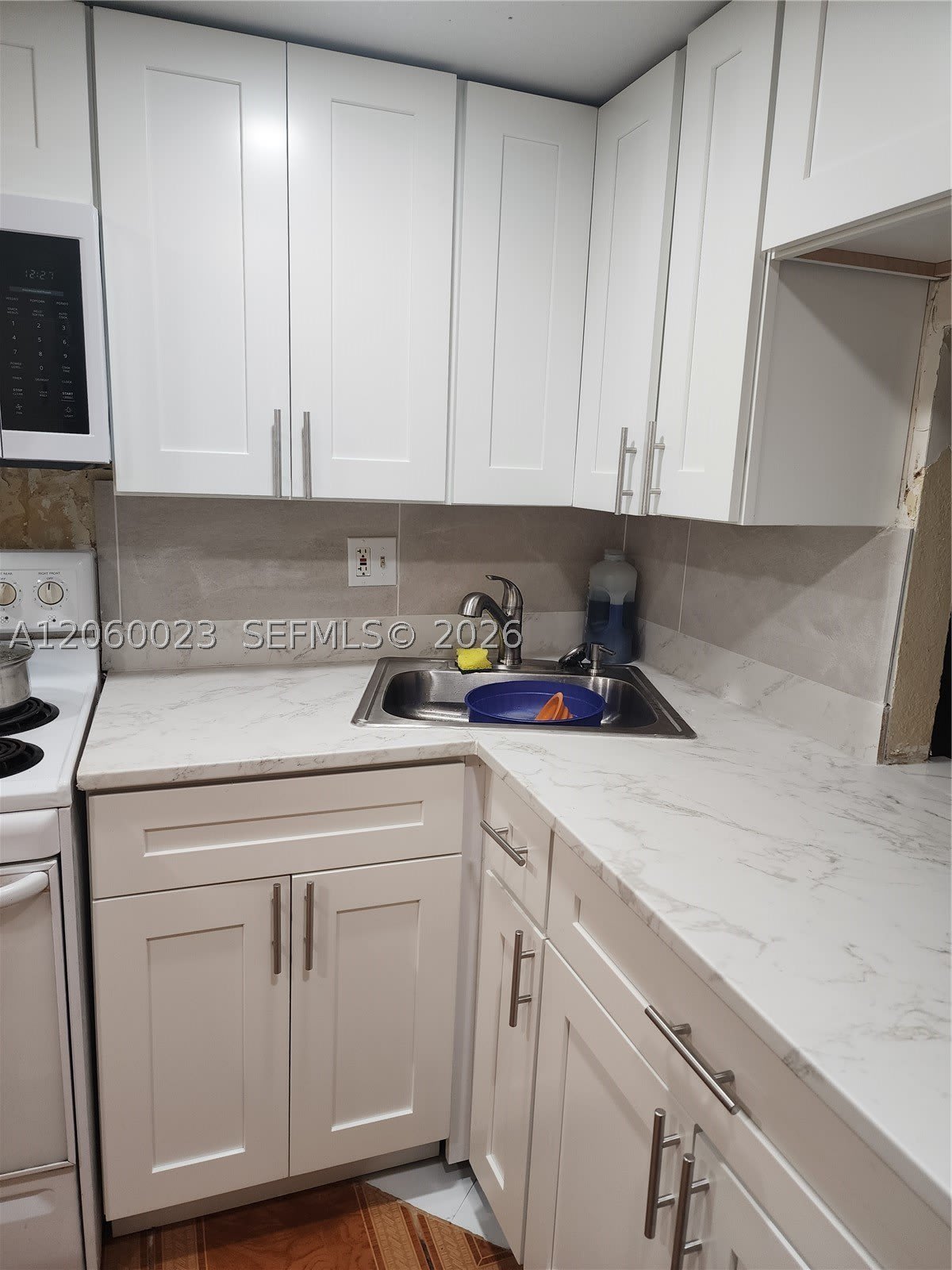 5975 Nw 25Th St – photo 3
