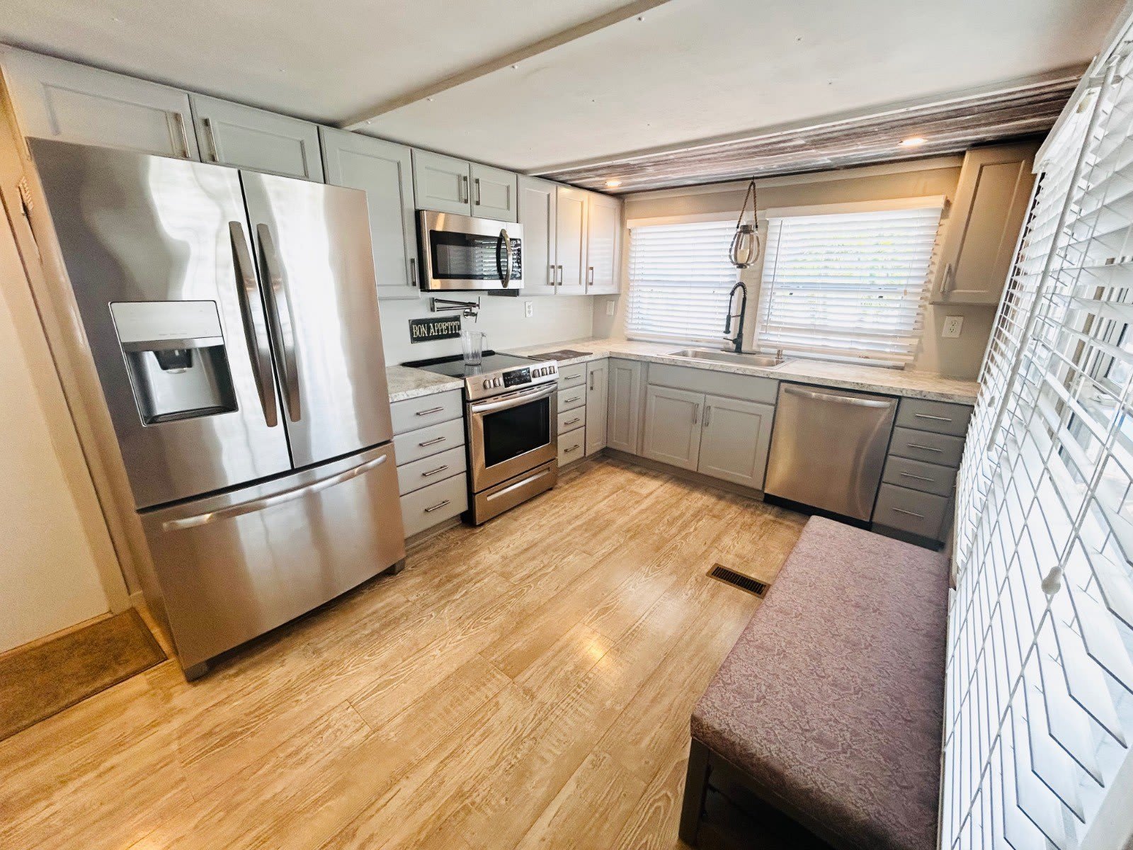 2216 Pennsylvania Ave – photo 5