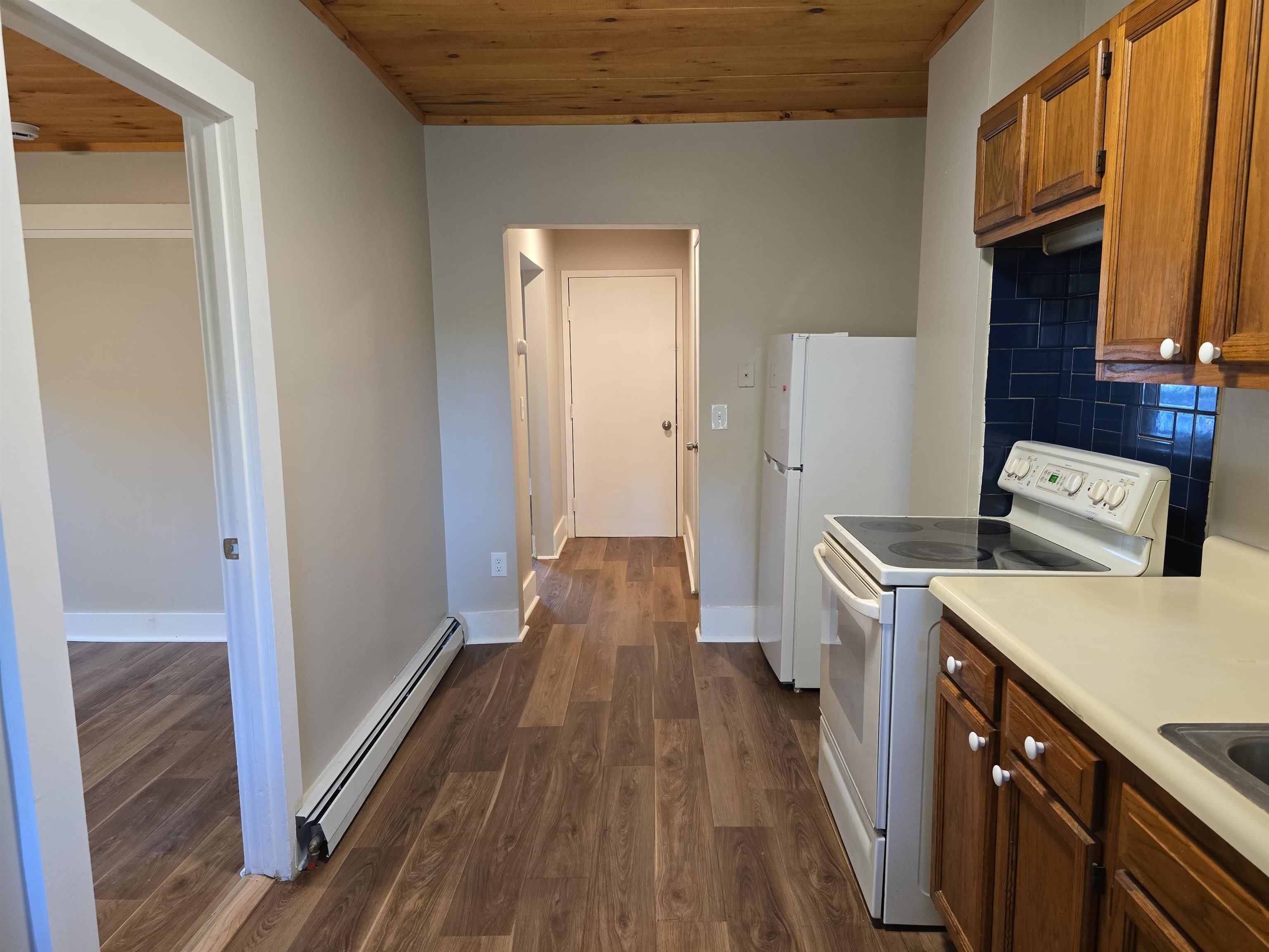 147 Laurel Street – photo 4
