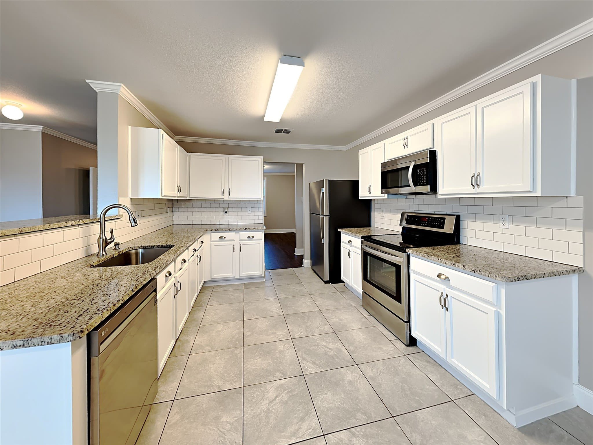 1405 Evergreen Street – photo 5