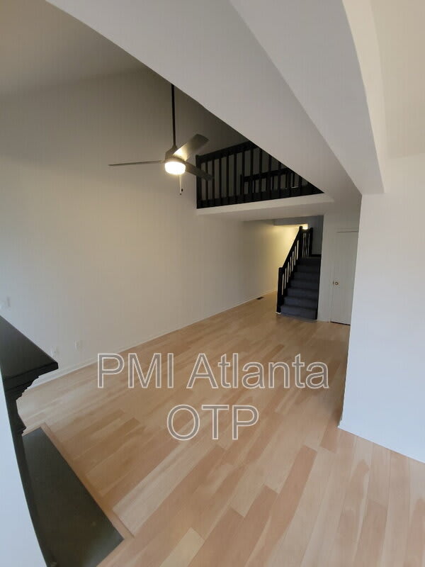 1782 Millview Dr – photo 4