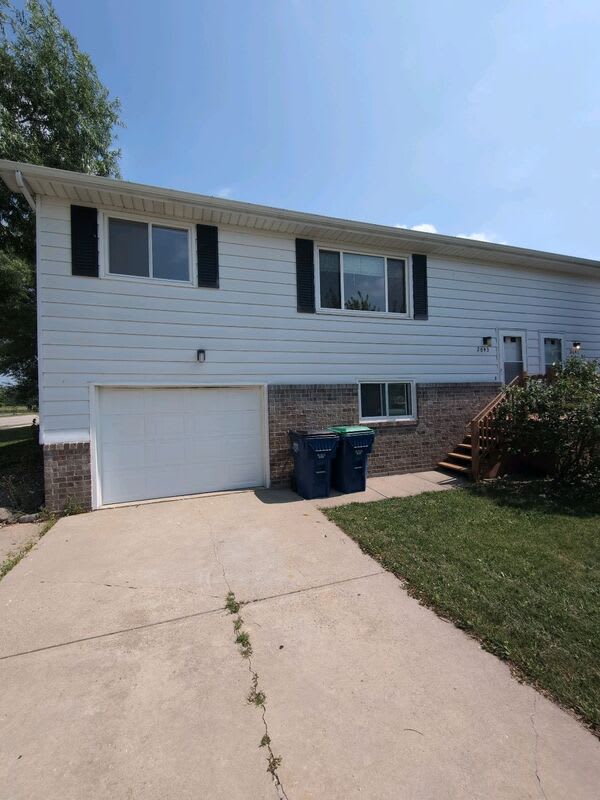 2641 2643 Nicholas Drive 2643 – photo 1