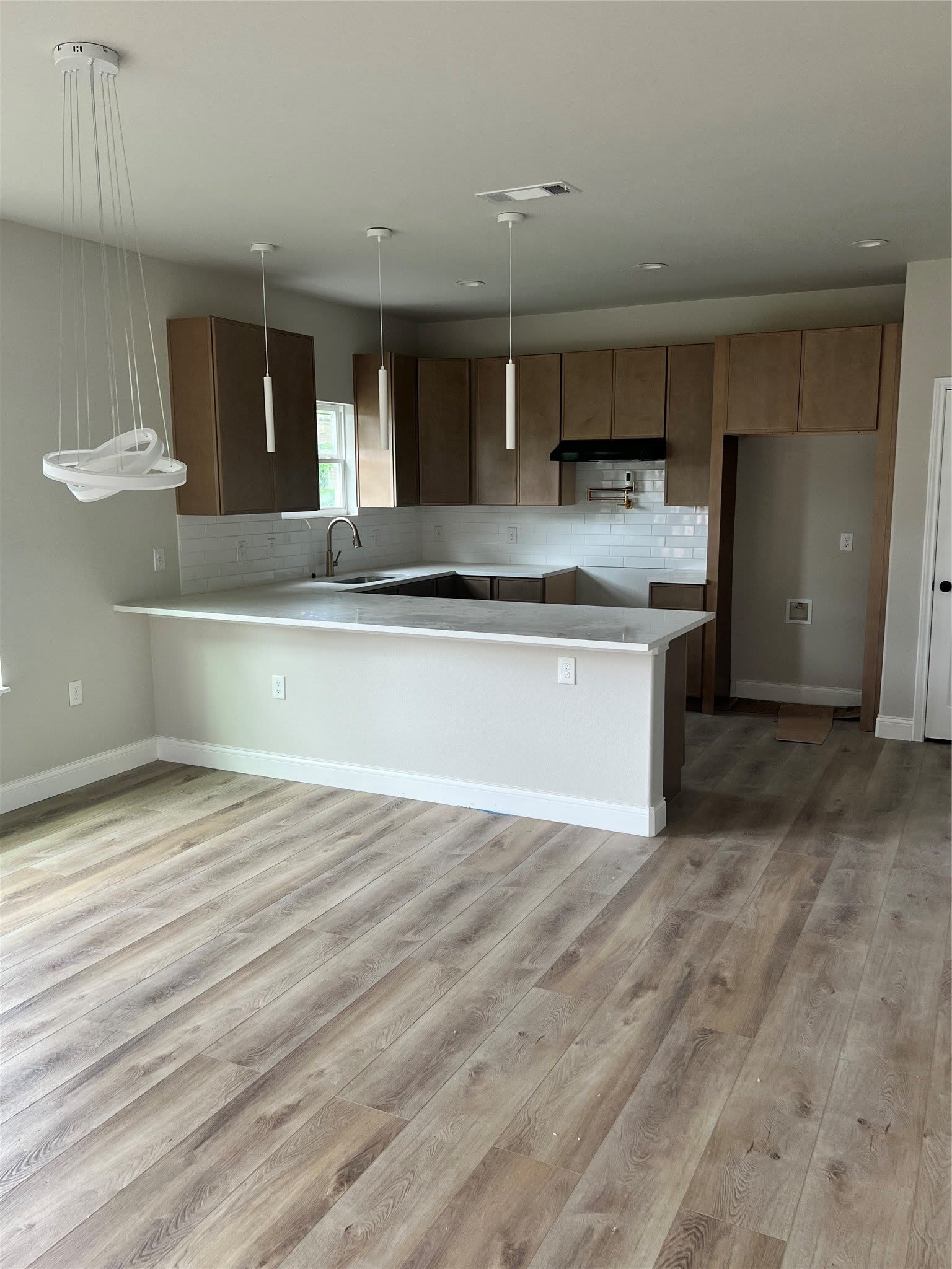 210 Mineral Wells Street – photo 4