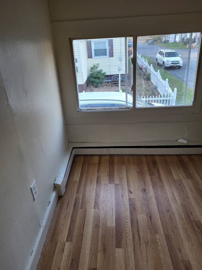 4 Essex Ave – photo 5