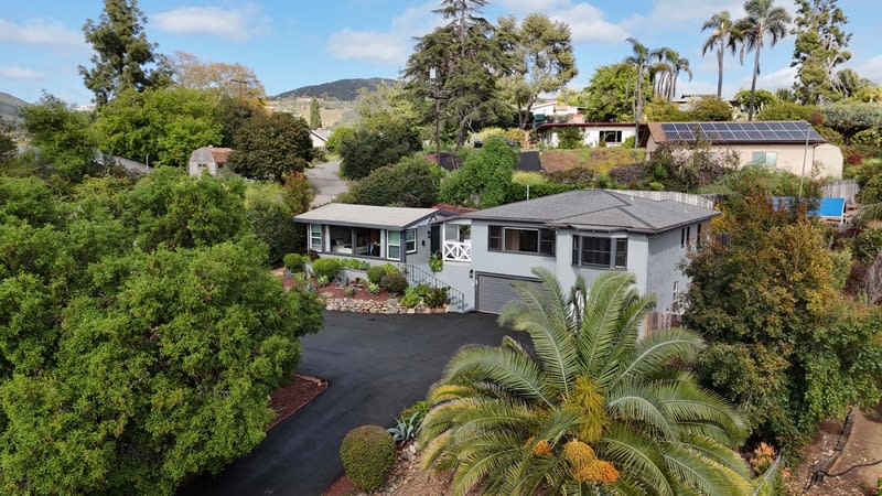 2136 Foothill Drive – photo 1
