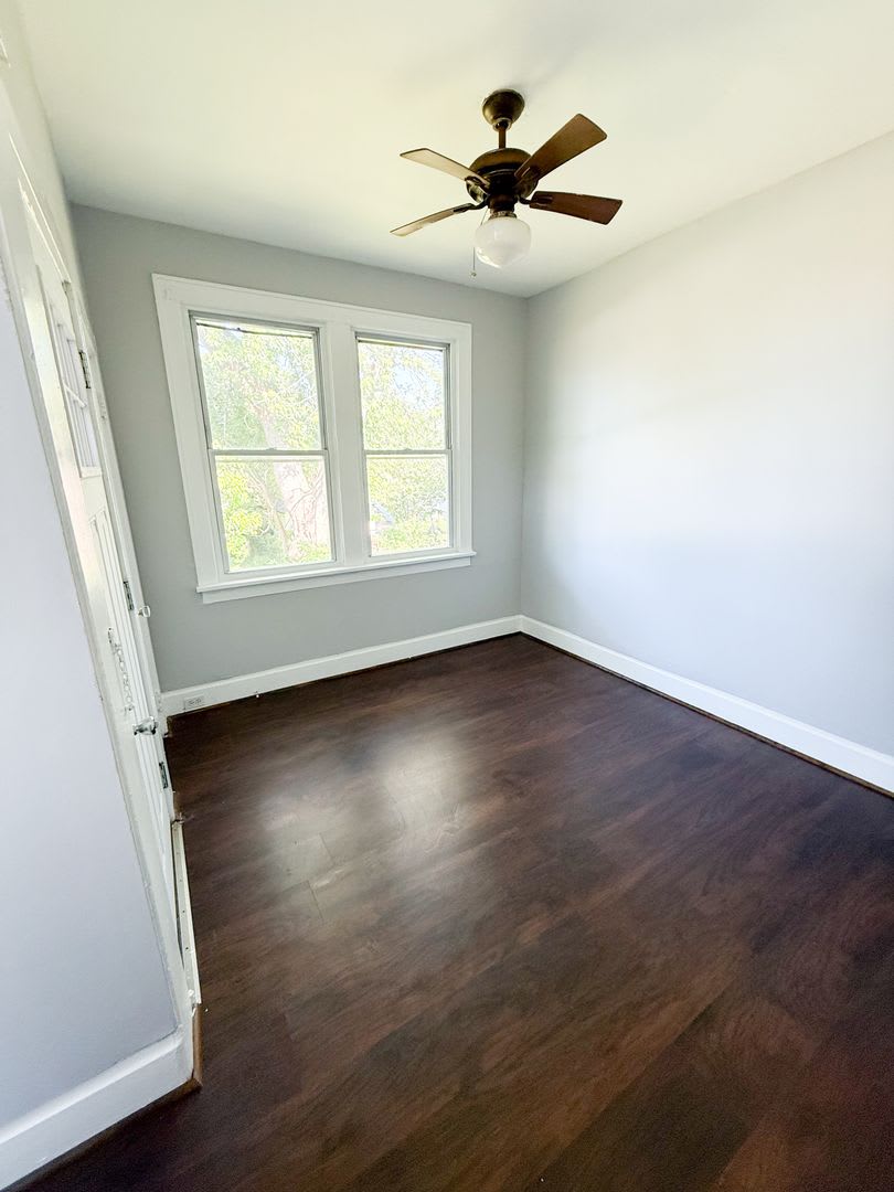 Updated 3 Bed South City Gem Near Parks, Dining, & Shopping! – photo 2