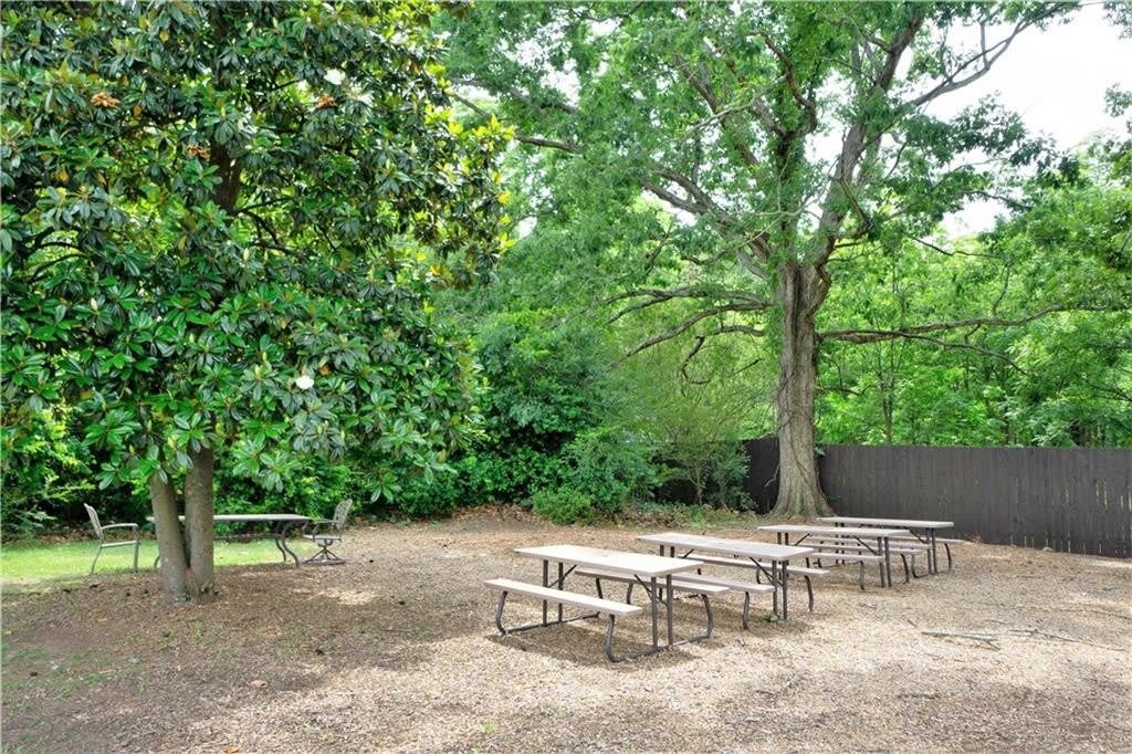 811 King Road – photo 3